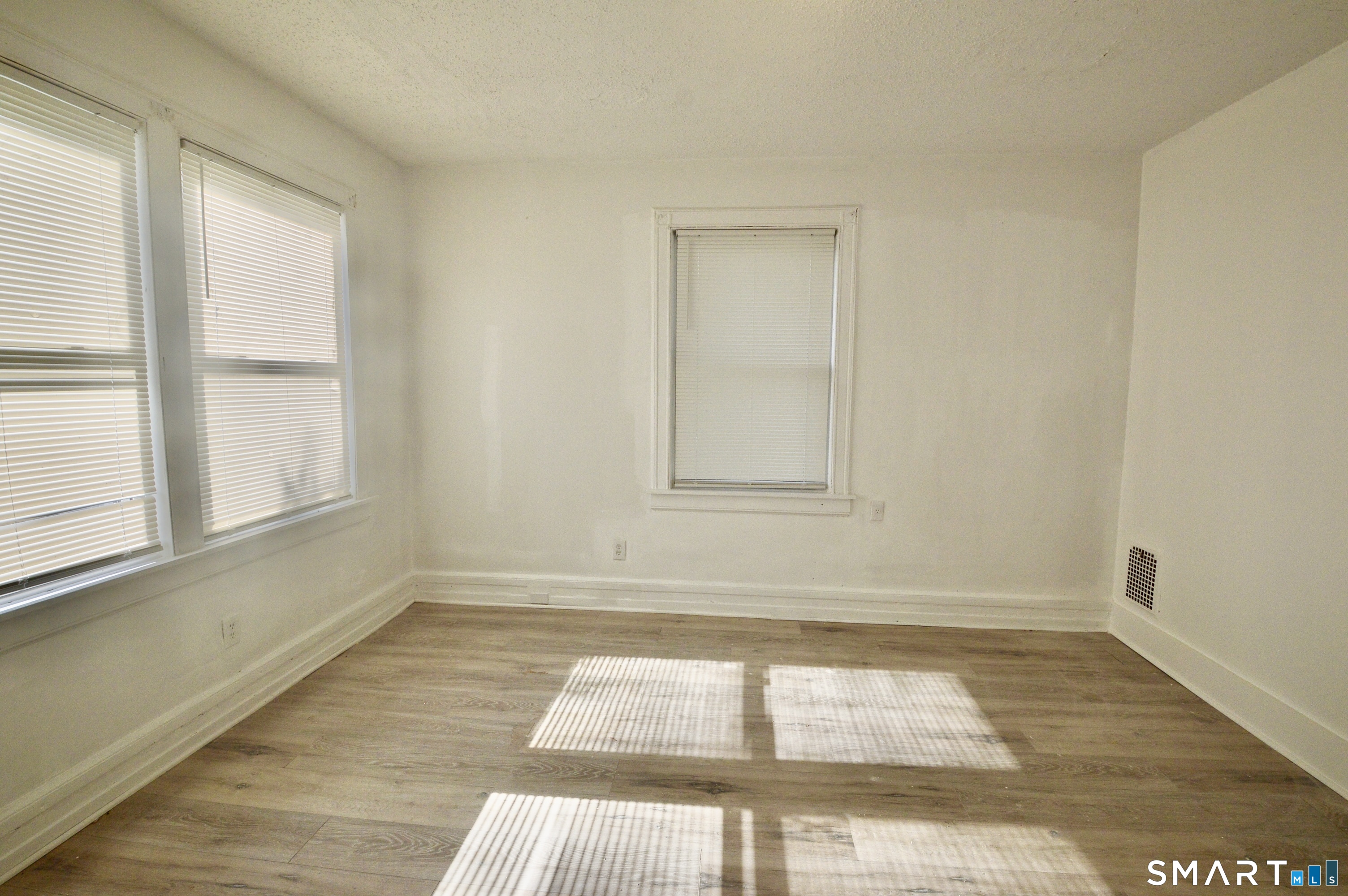270 East Avenue photo 4