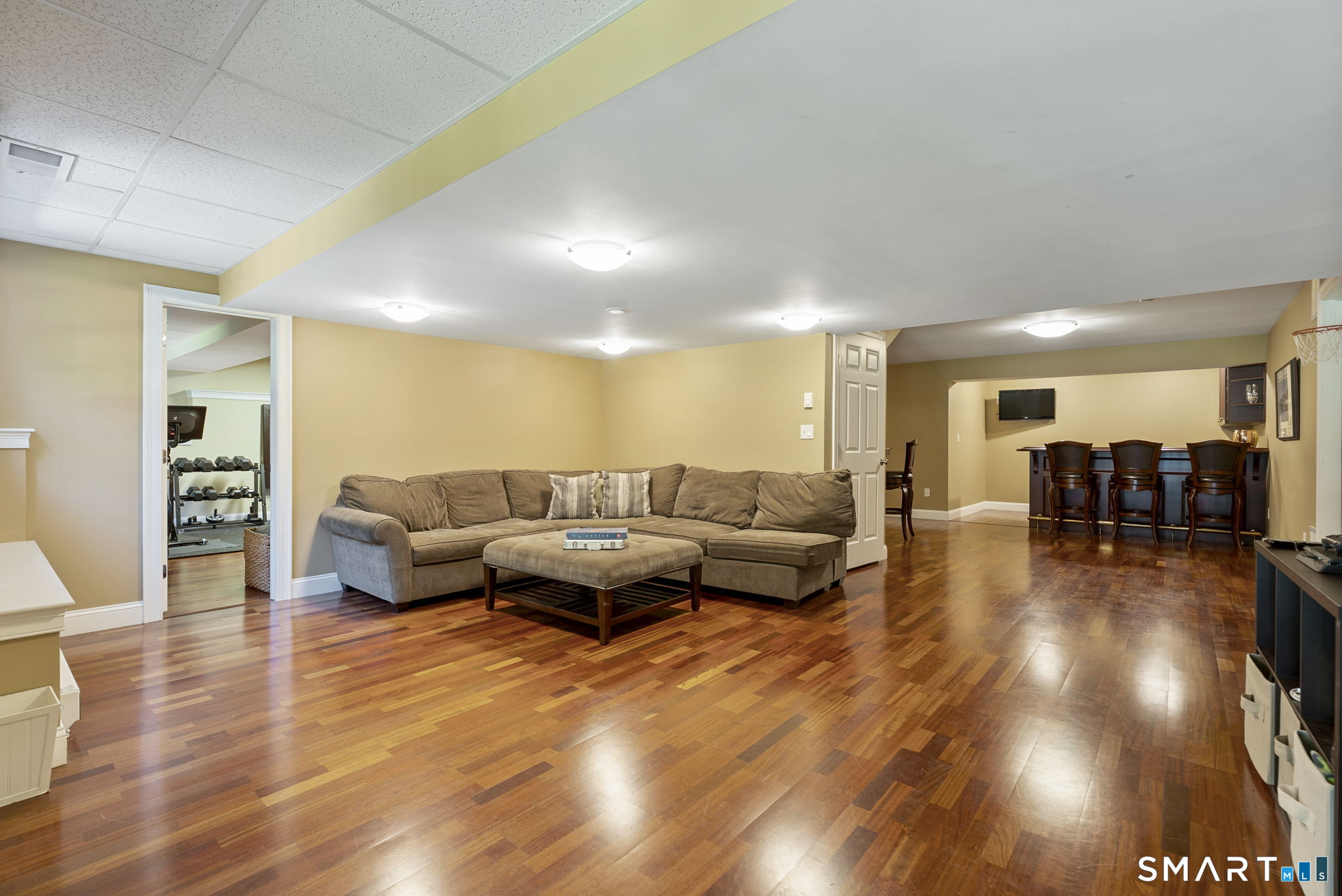 56 Fox Meadow photo 27