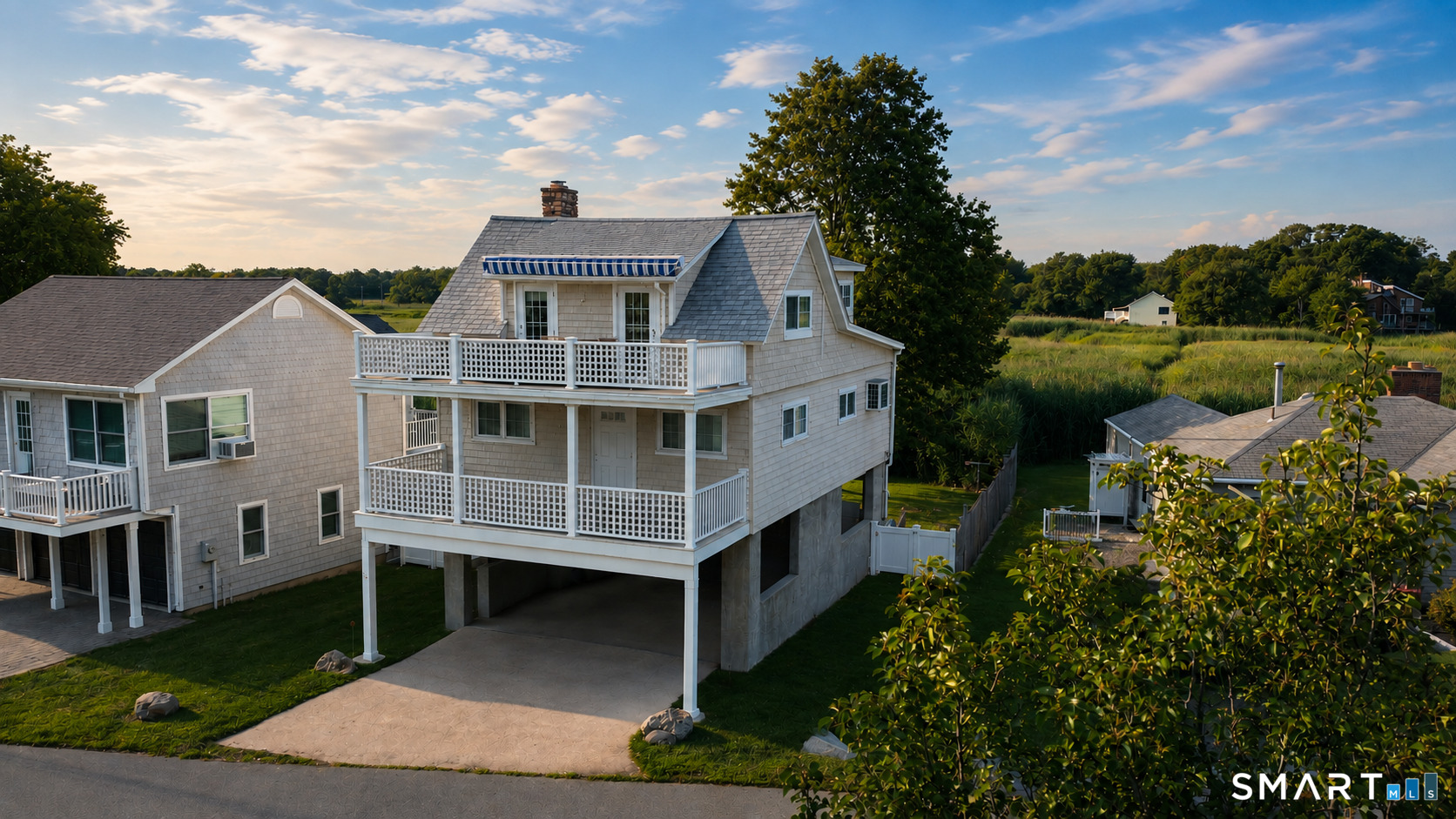 12 Grove Way photo 3
