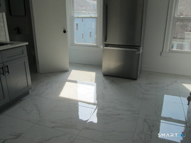 16 Winthrop Street photo 4