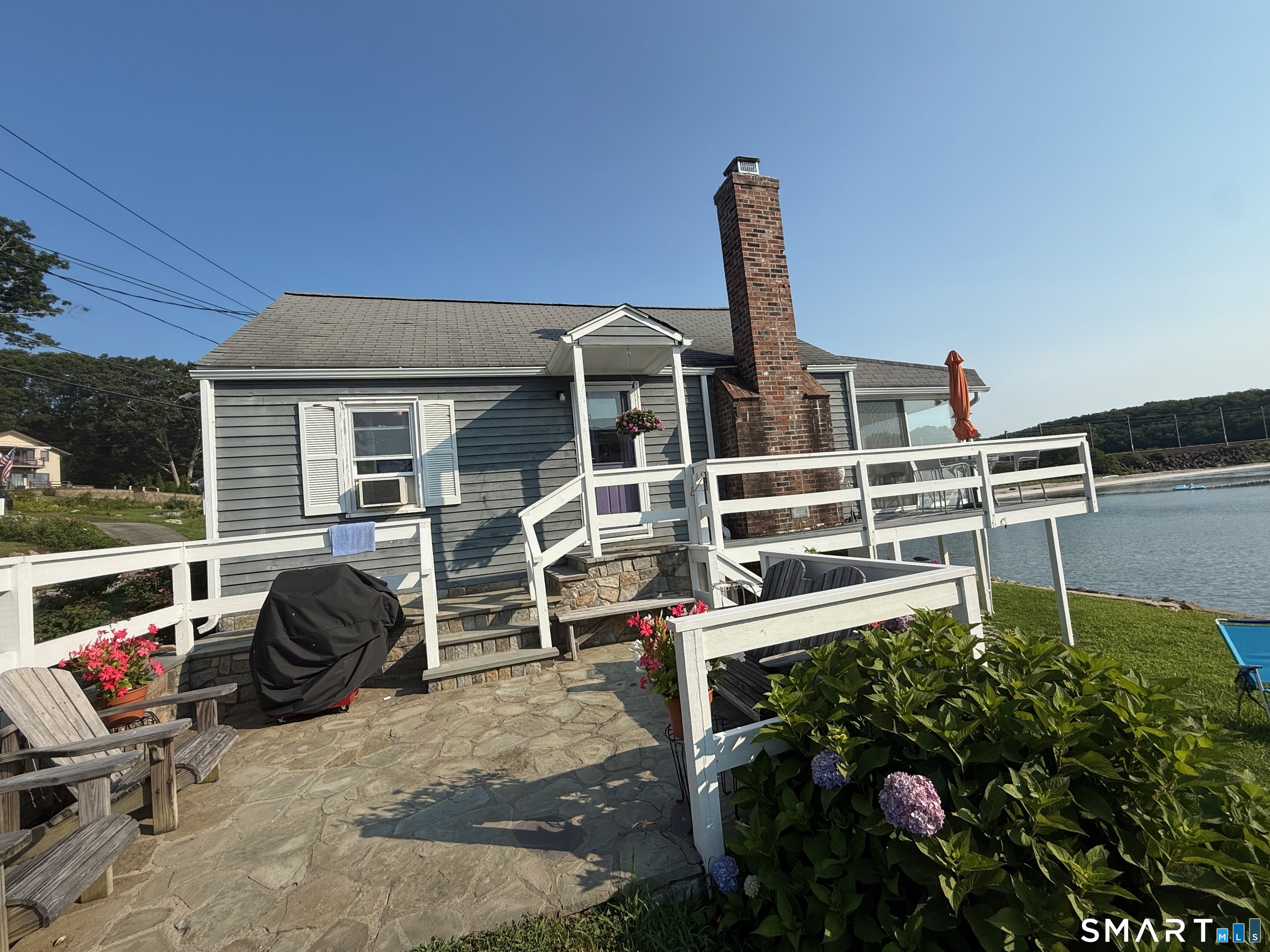 11 Stanhope Avenue photo 2