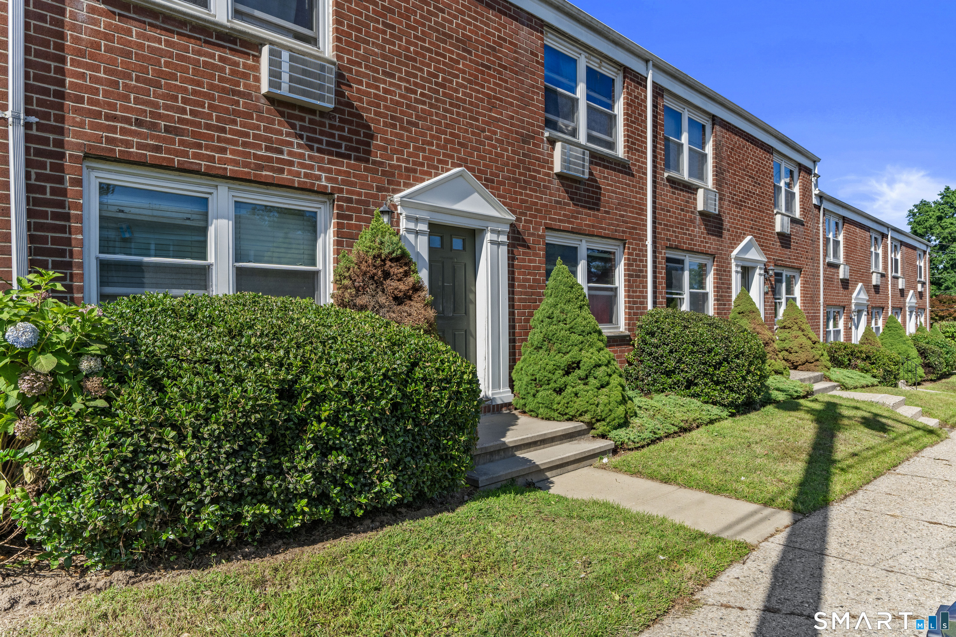 8 Hamilton Court Unit #D photo 13