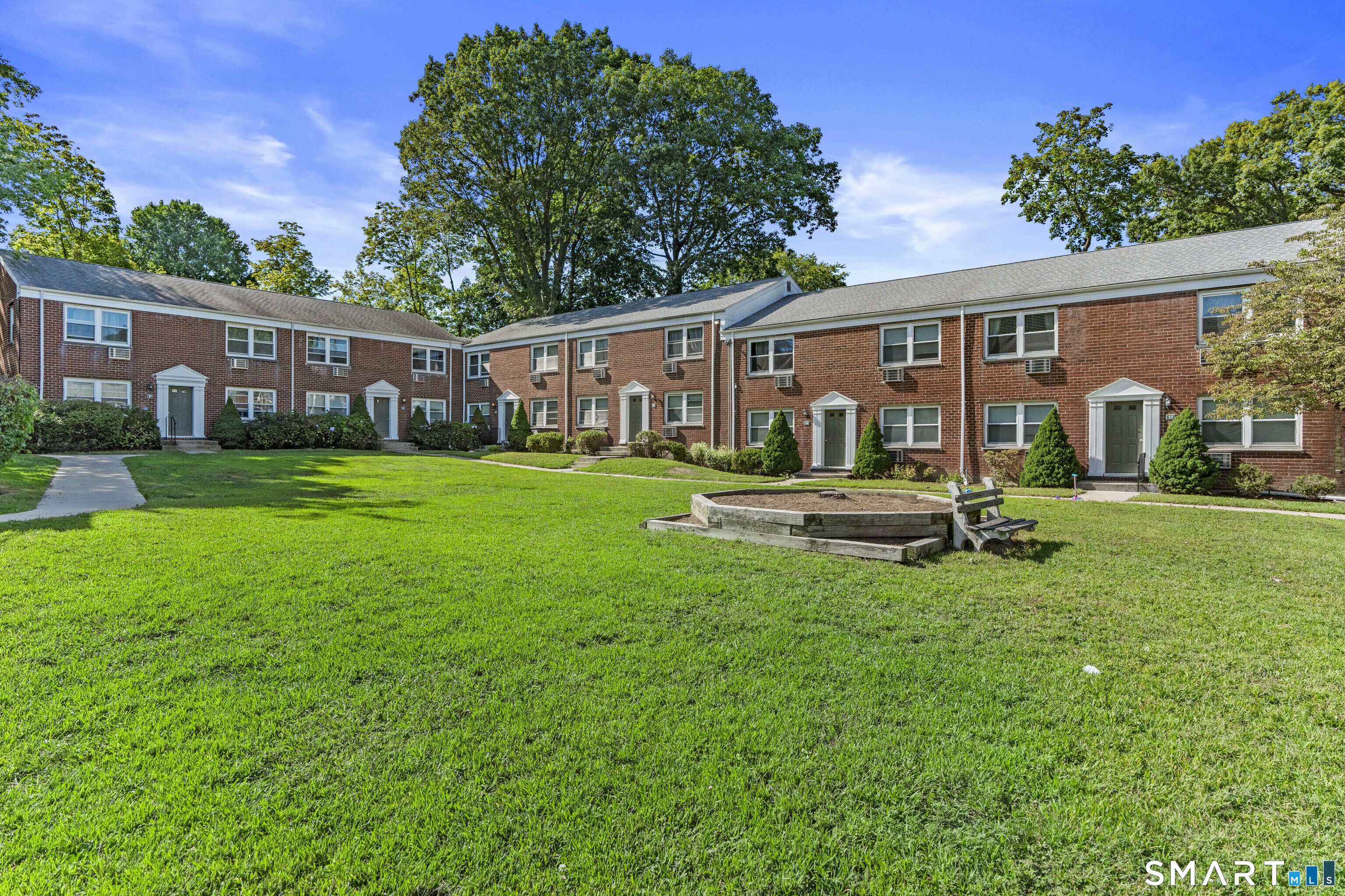 8 Hamilton Court Unit #D photo 15