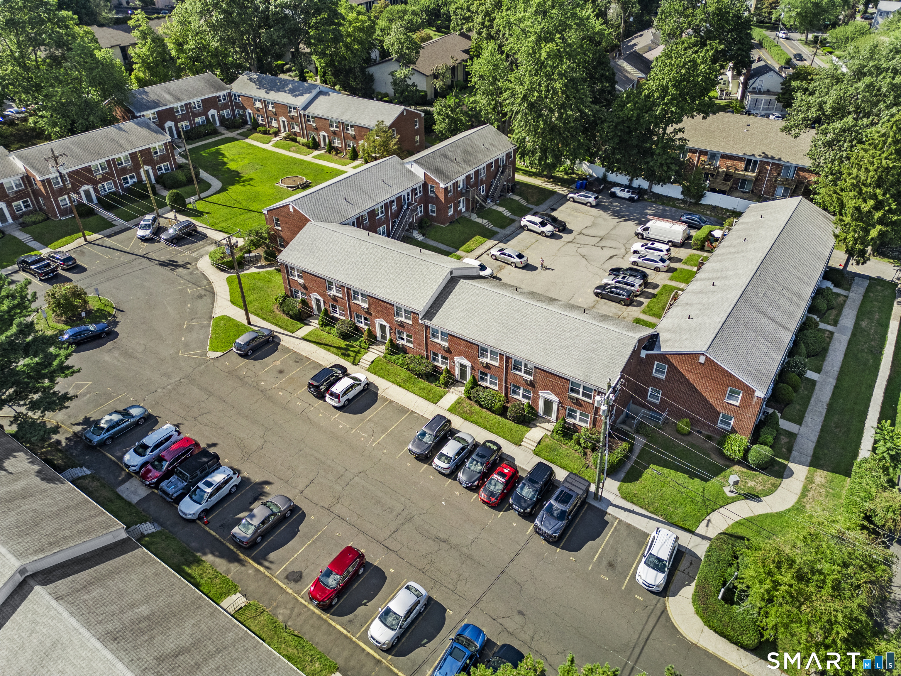 8 Hamilton Court Unit #D photo 25