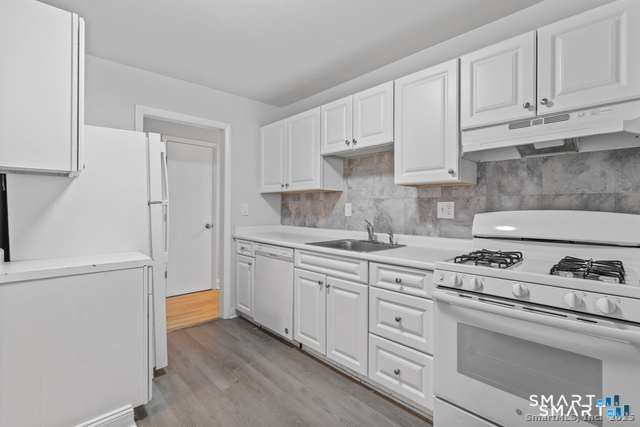 8 Hamilton Court Unit #D photo 5