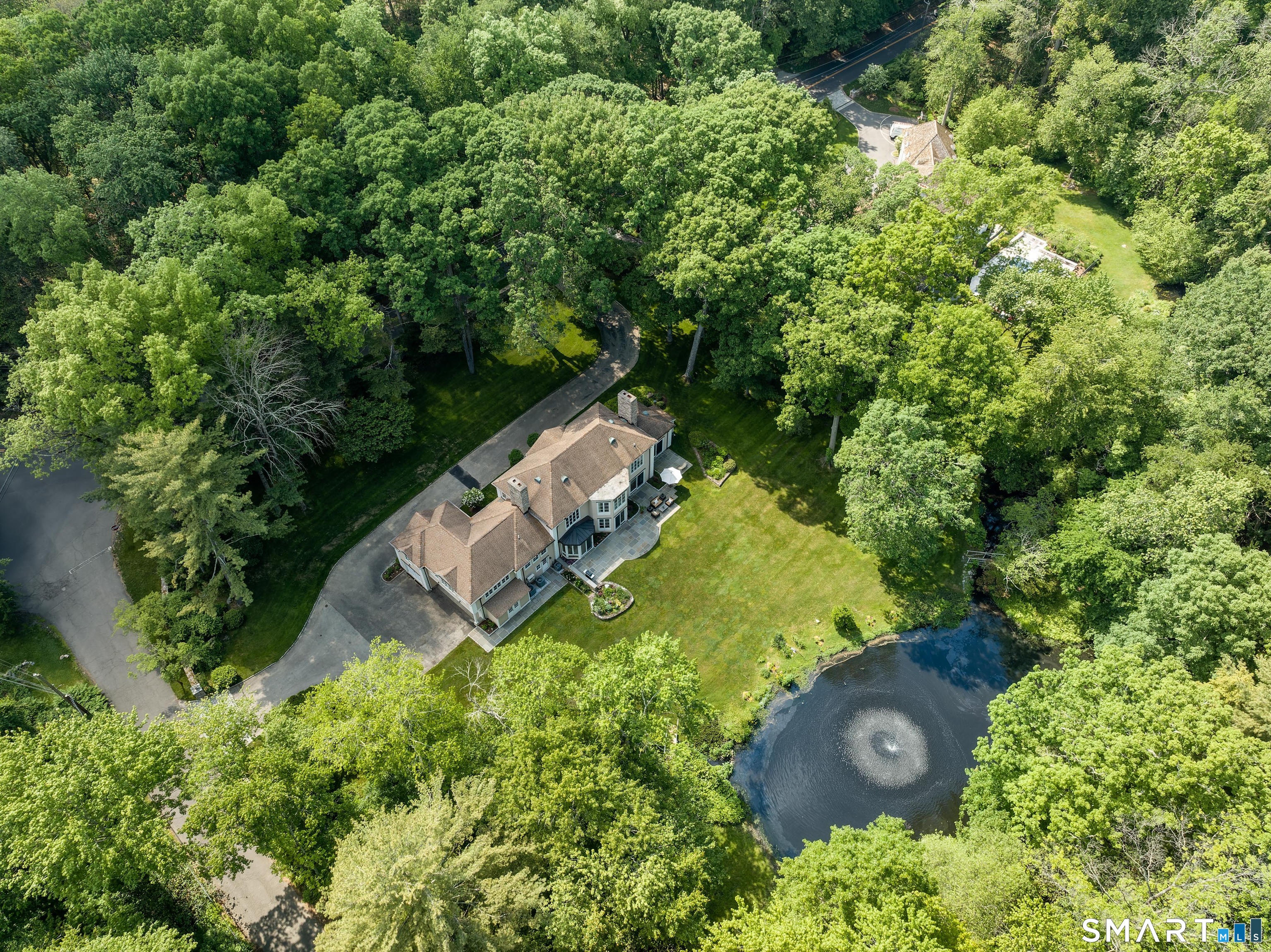 700 Hollow Tree Ridge Road photo 17