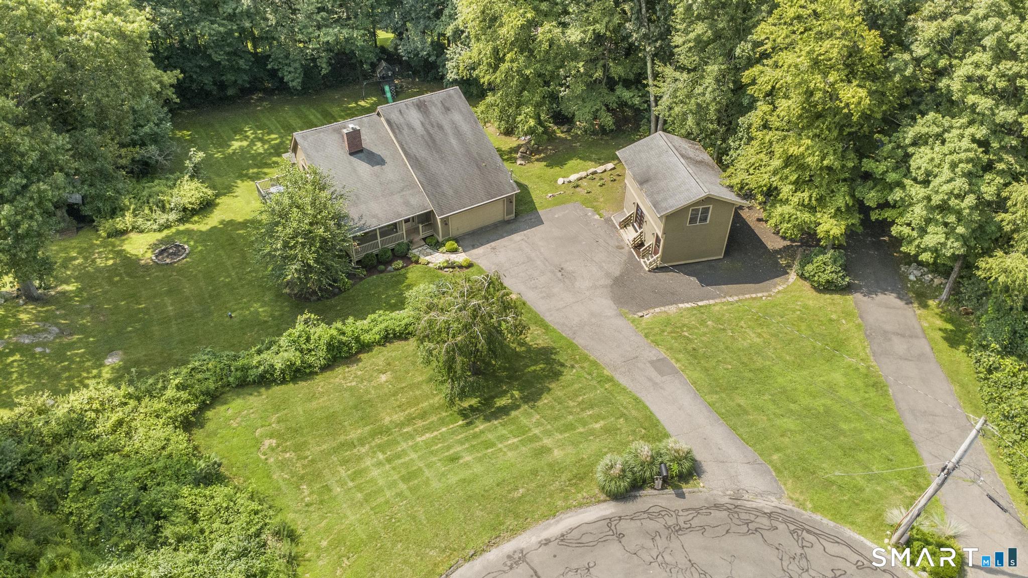 10 Anna Drive photo 2