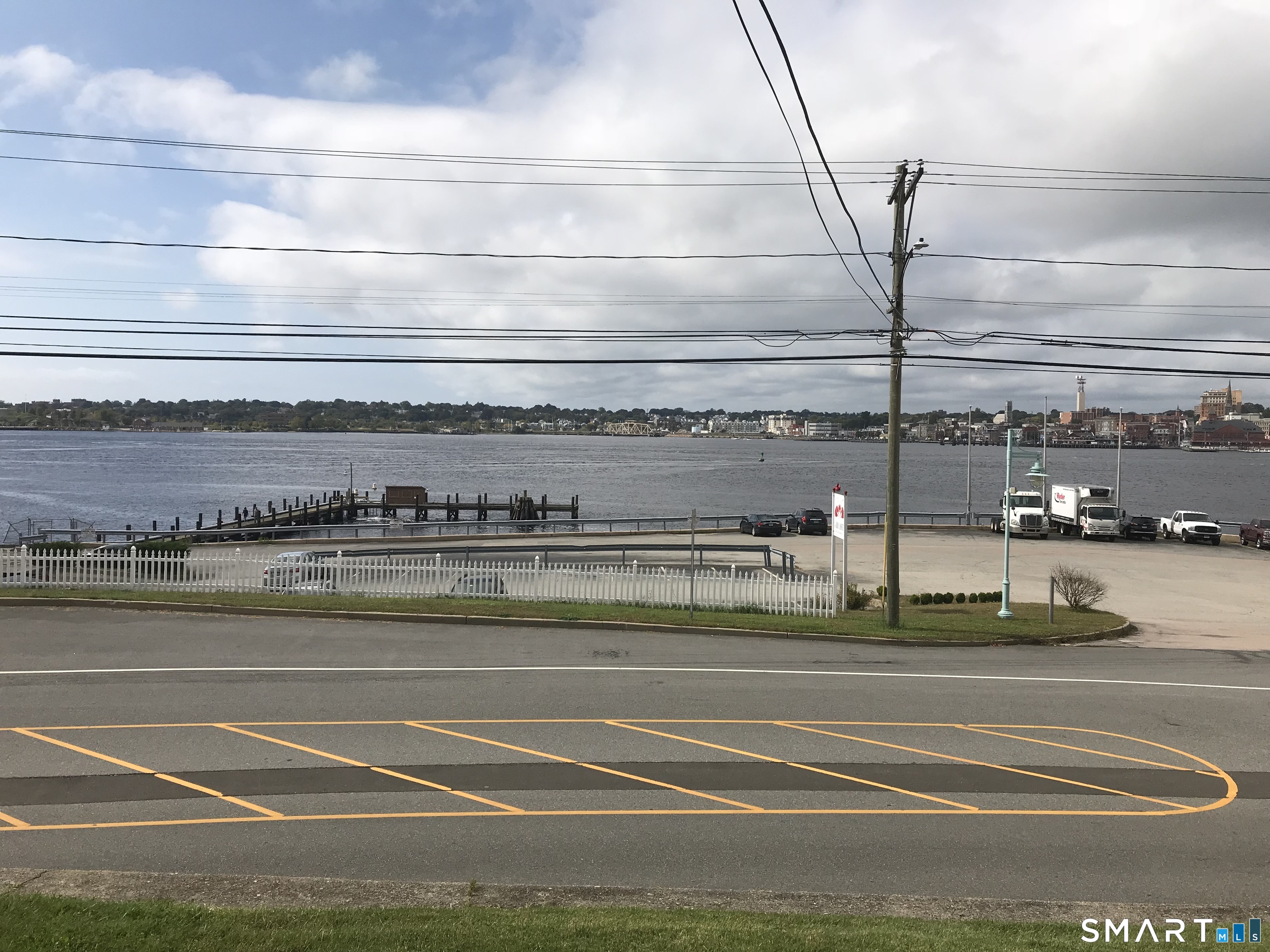 404 Thames Street photo 8