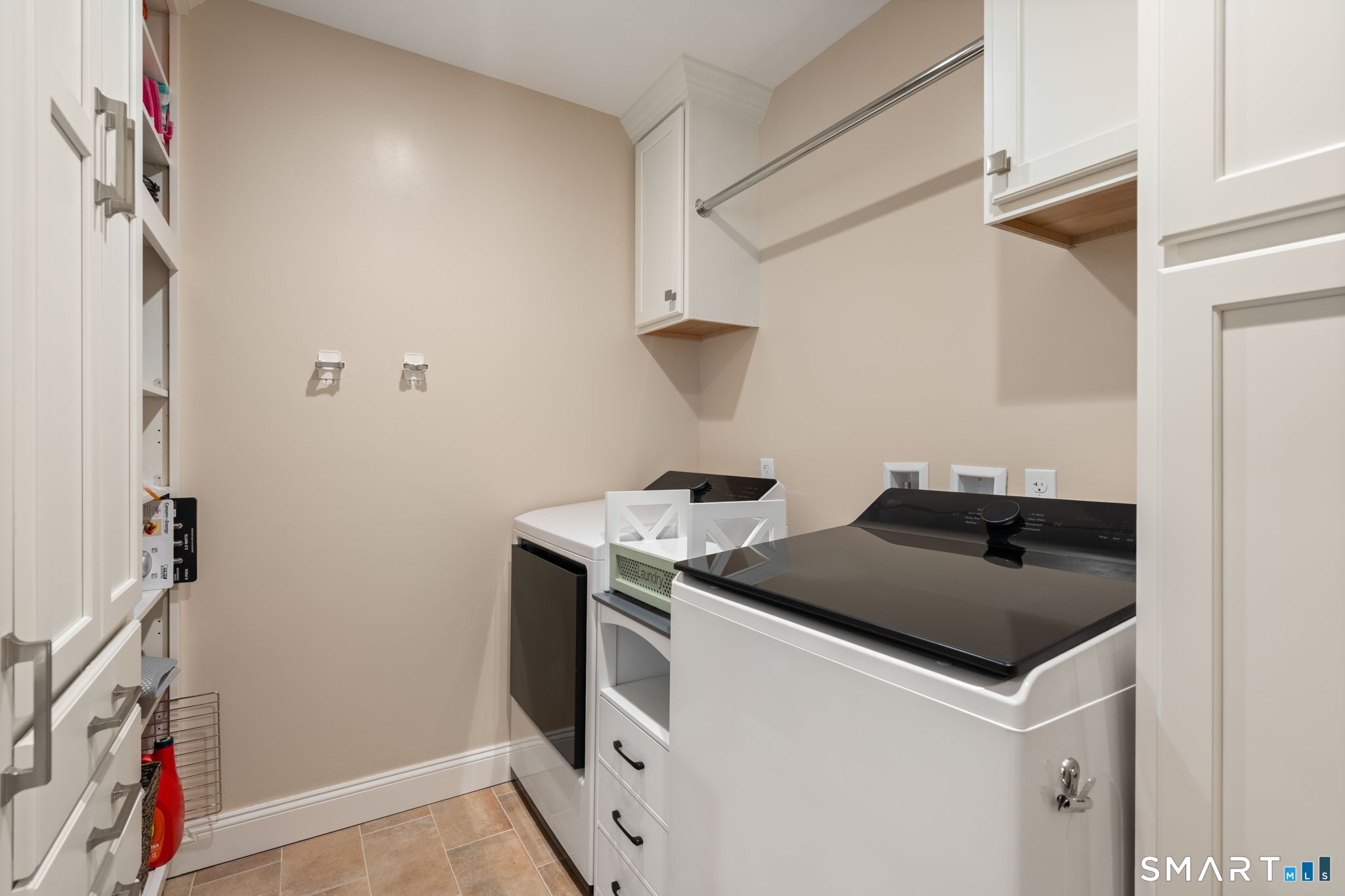 165 Randall Drive photo 32