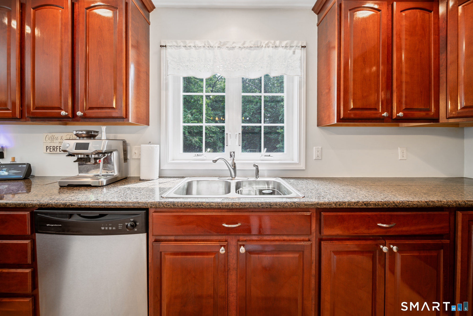 36 Belmont Avenue photo 14