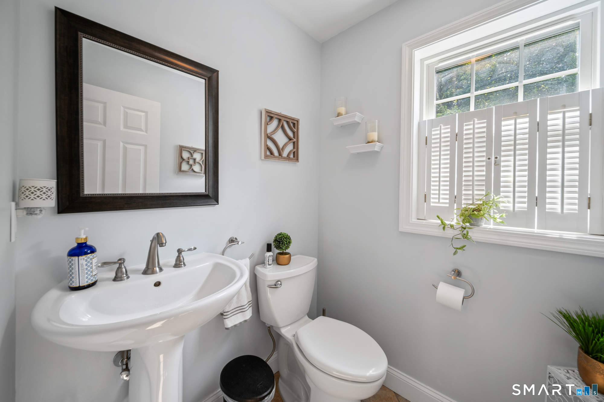 36 Belmont Avenue photo 17