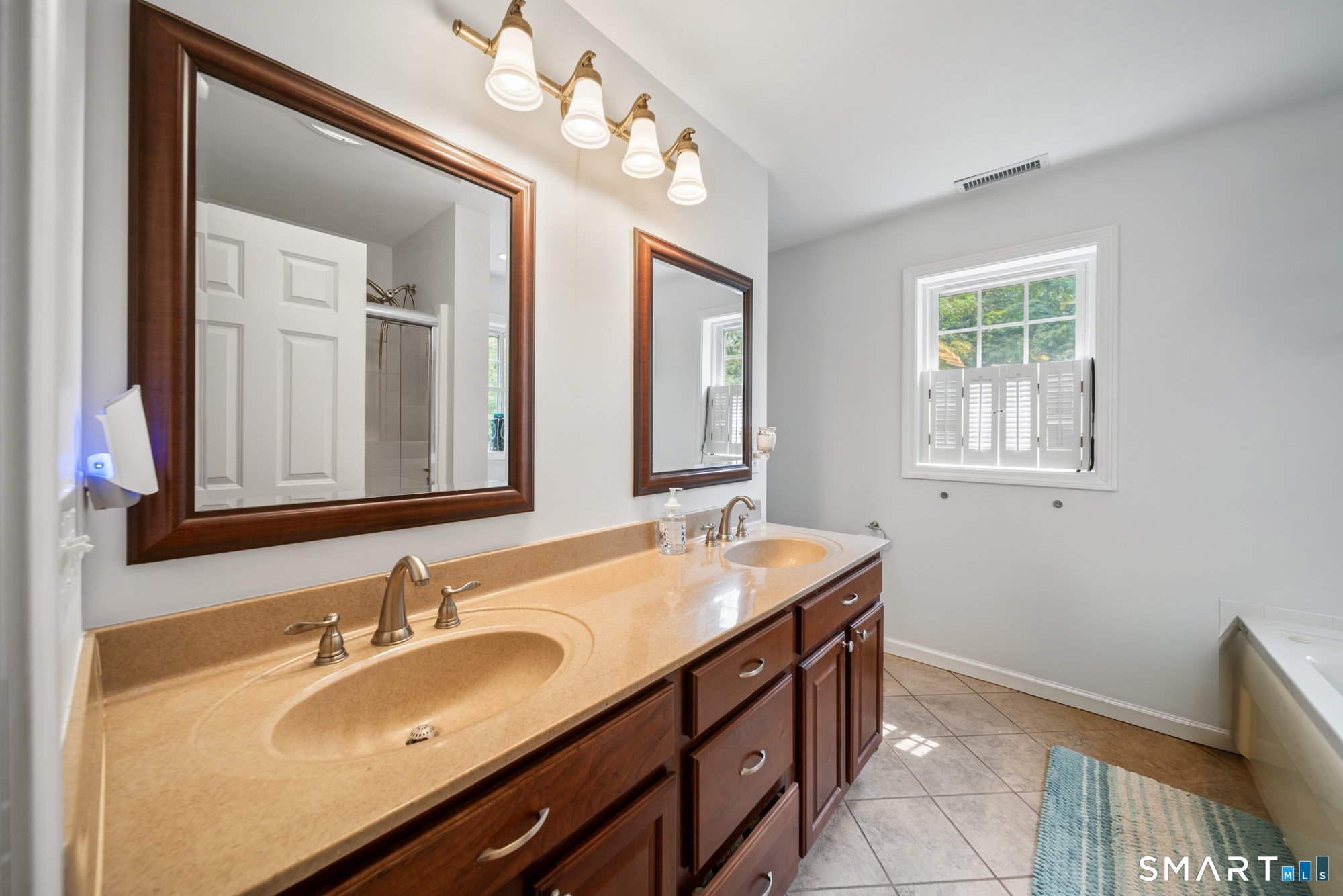 36 Belmont Avenue photo 24