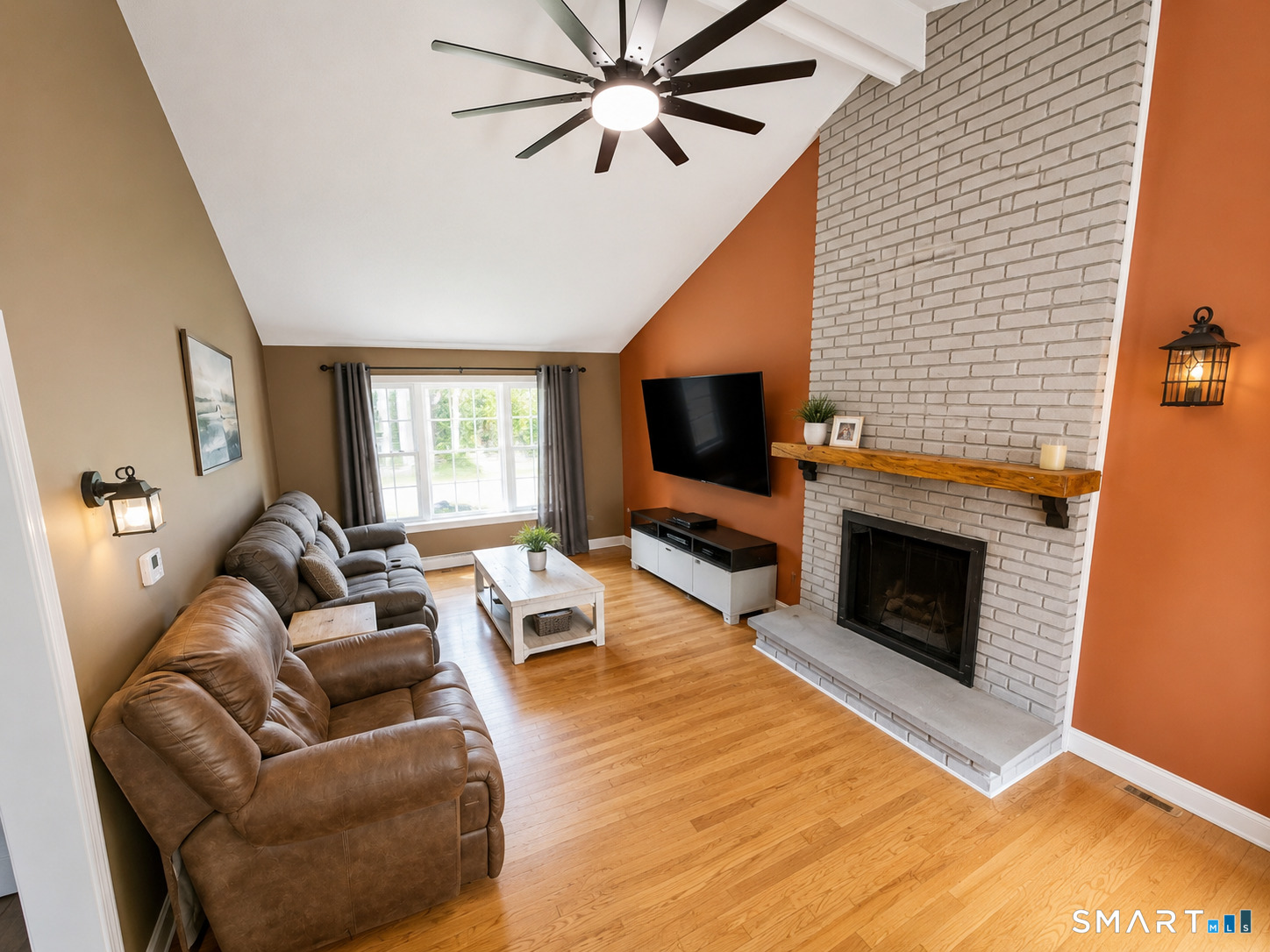 54 Midwood Farm Road photo 8