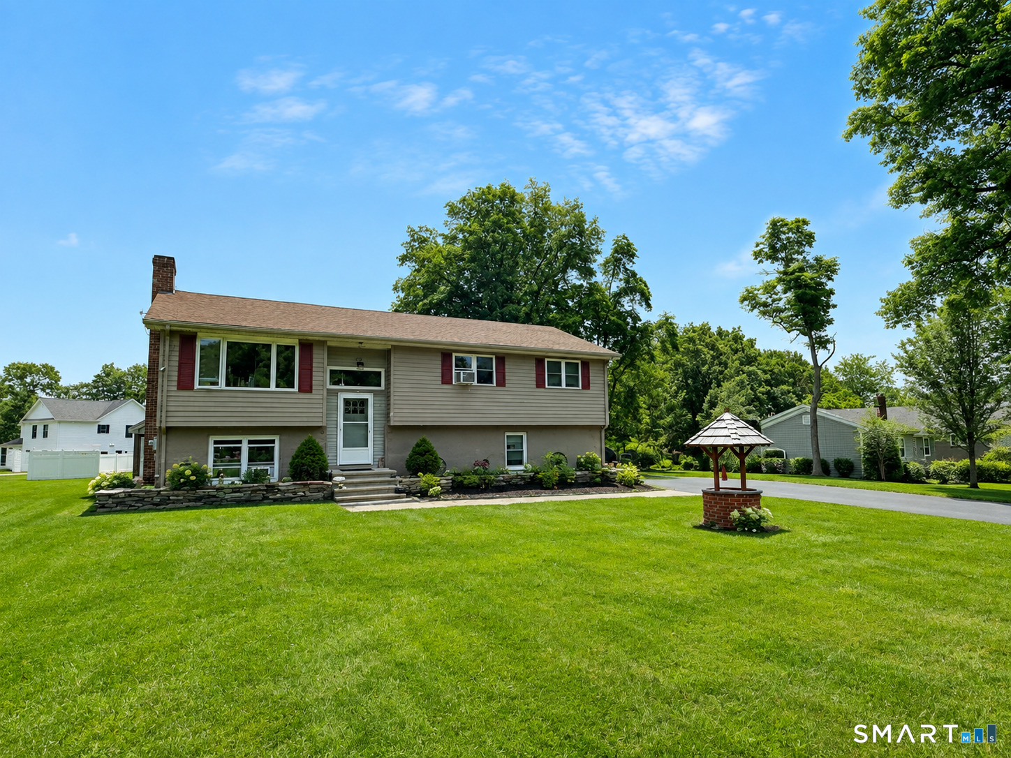 54 Midwood Farm Road photo 2
