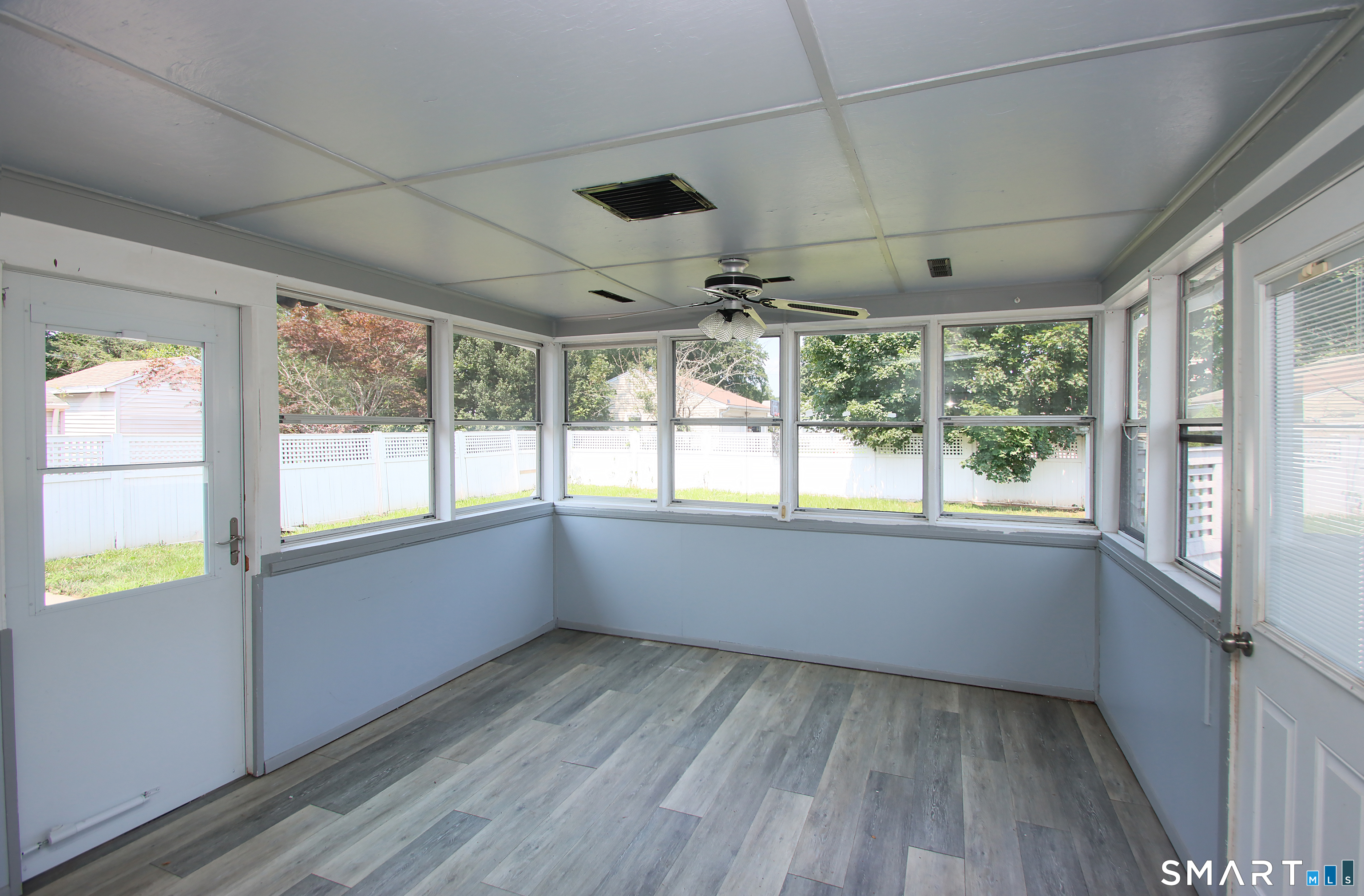 28 East Clover Circle photo 13