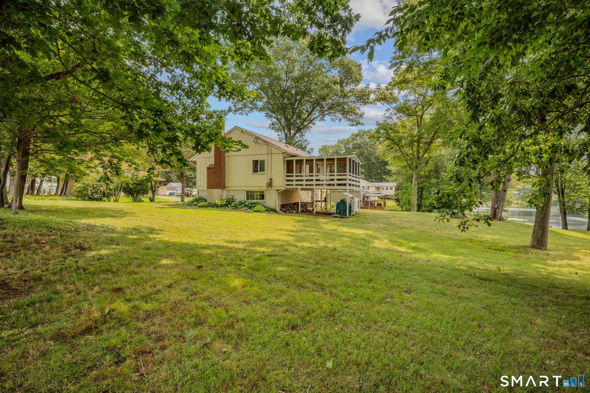 174 Glenwood Road photo 32