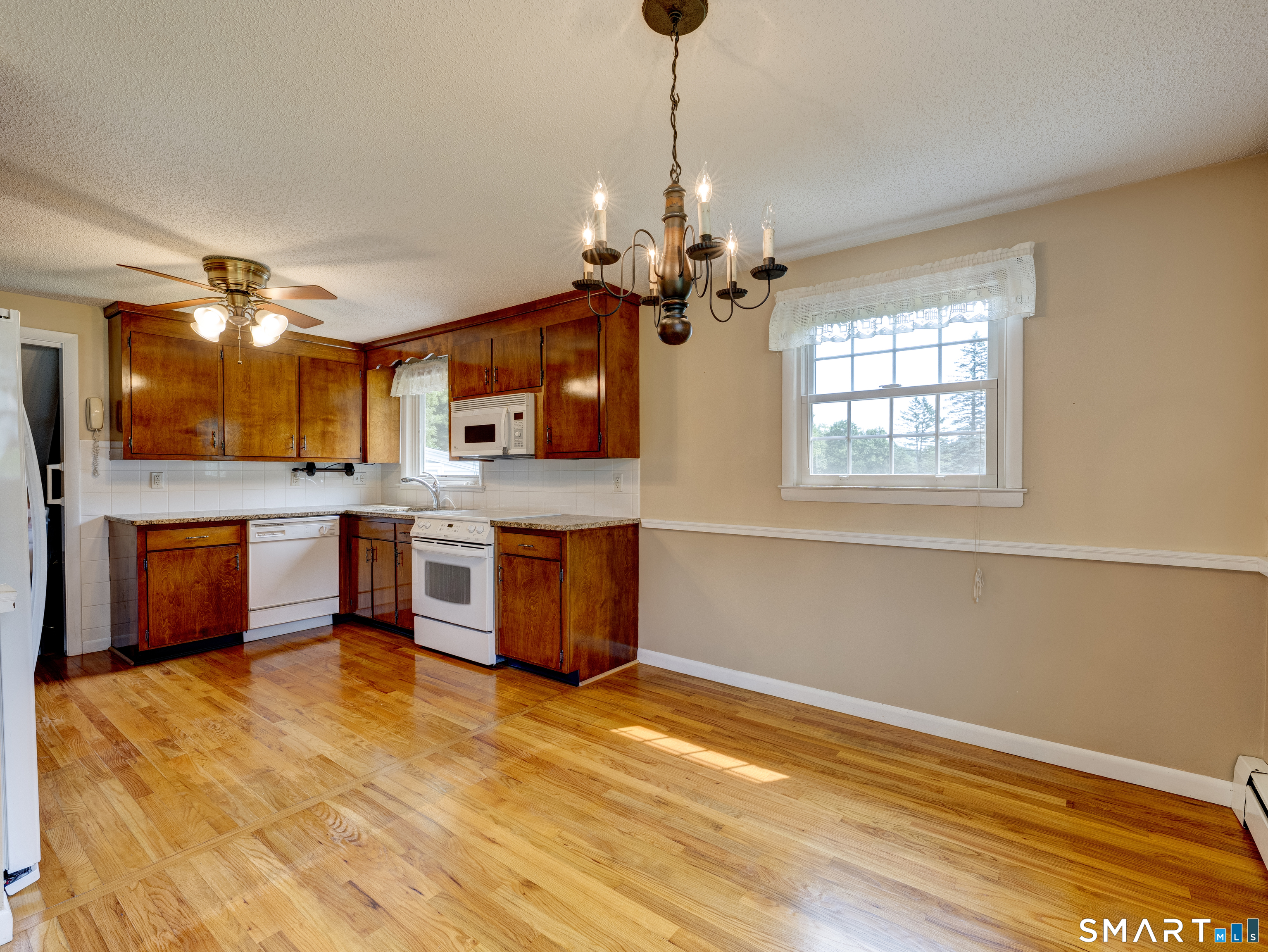 238 Skinner Road photo 13