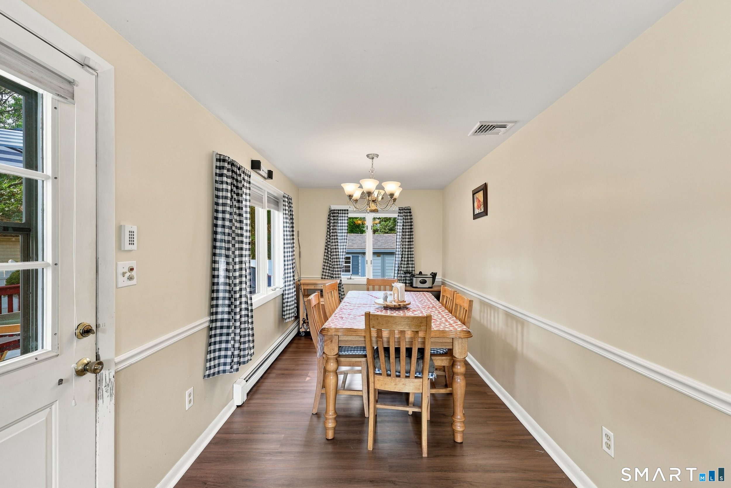 15 Raymond Street photo 9