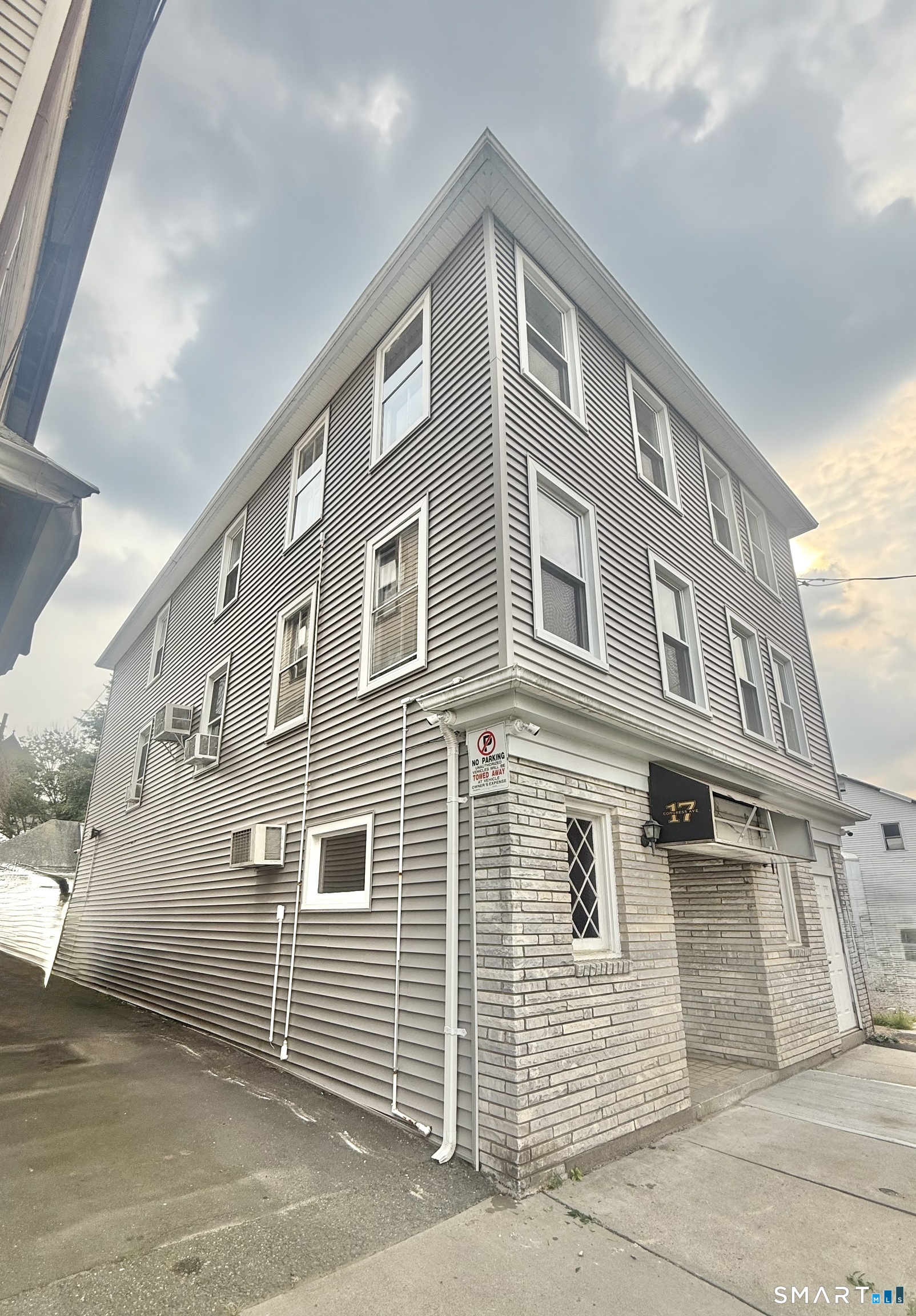17 Congress Avenue photo 21