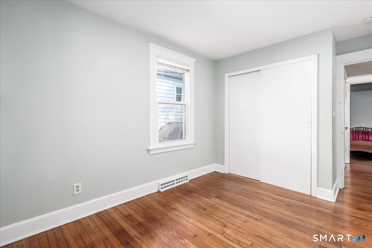 105 Grove Place photo 14