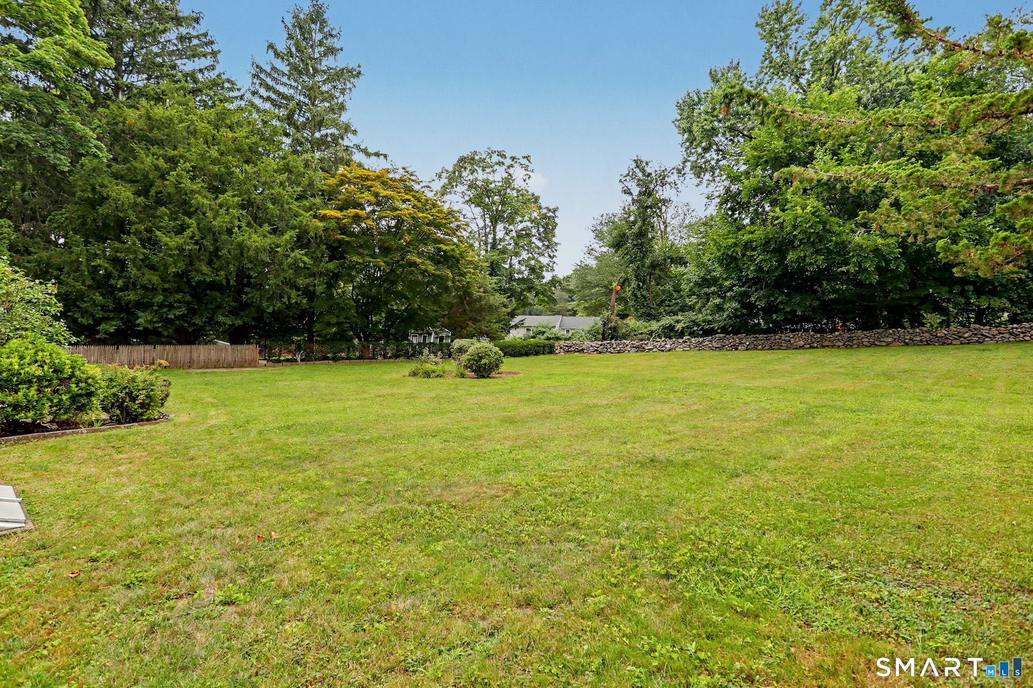 116 Campbell Road photo 2