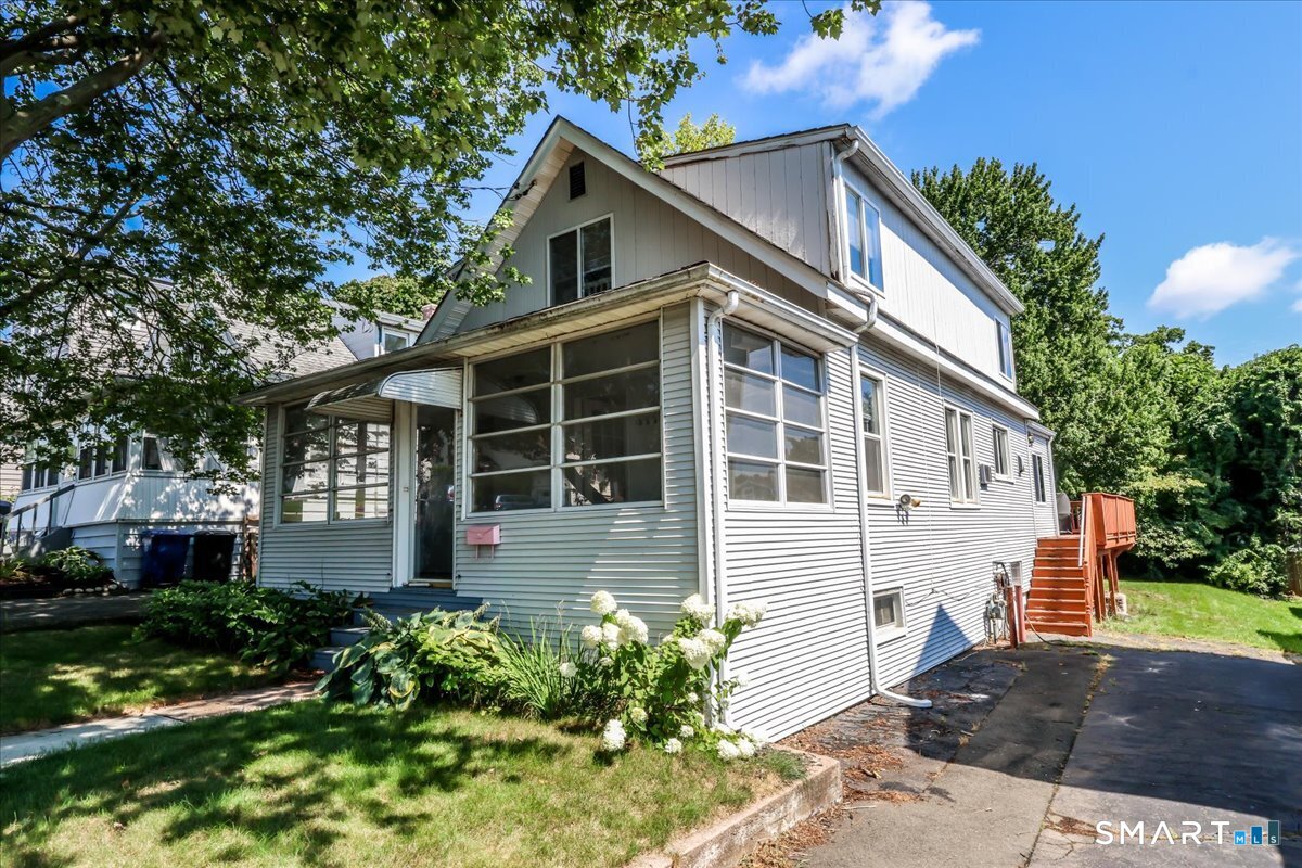 105 Grove Place photo 24
