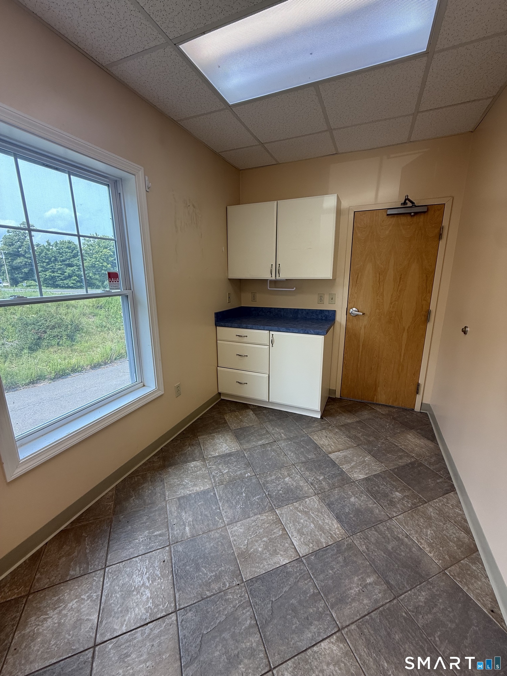 1450 Southford Road  Unit #1 photo 9