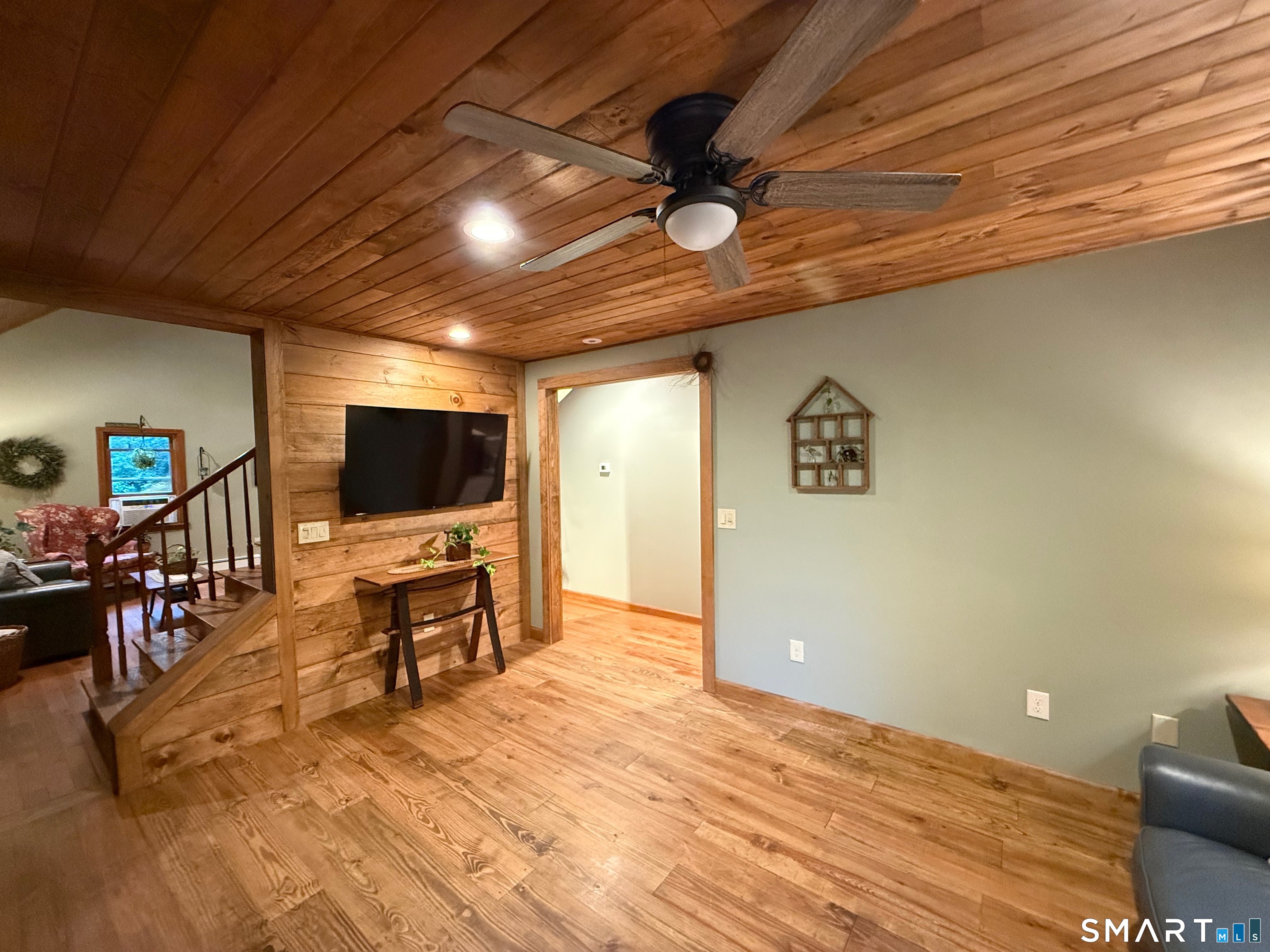 419 Lathrop Road photo 14