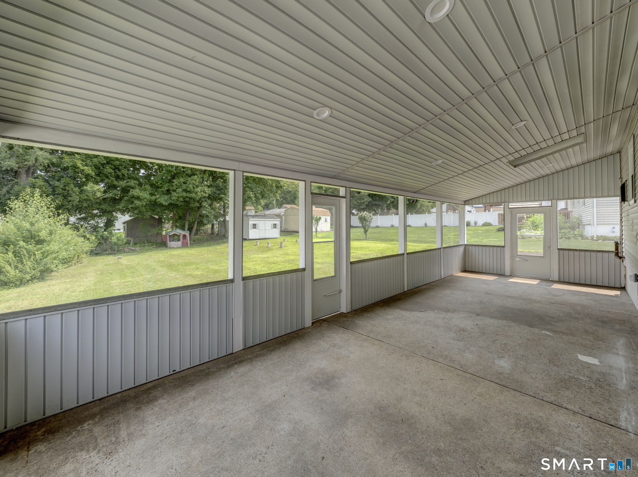11 Wildwood Drive photo 32