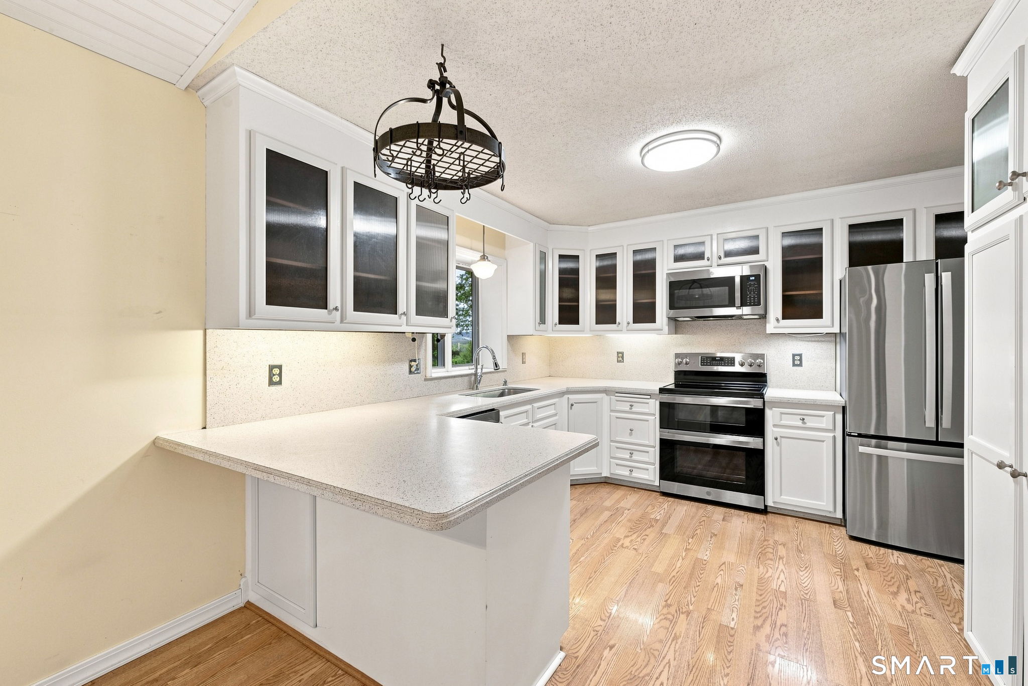 92 Loper Street photo 12