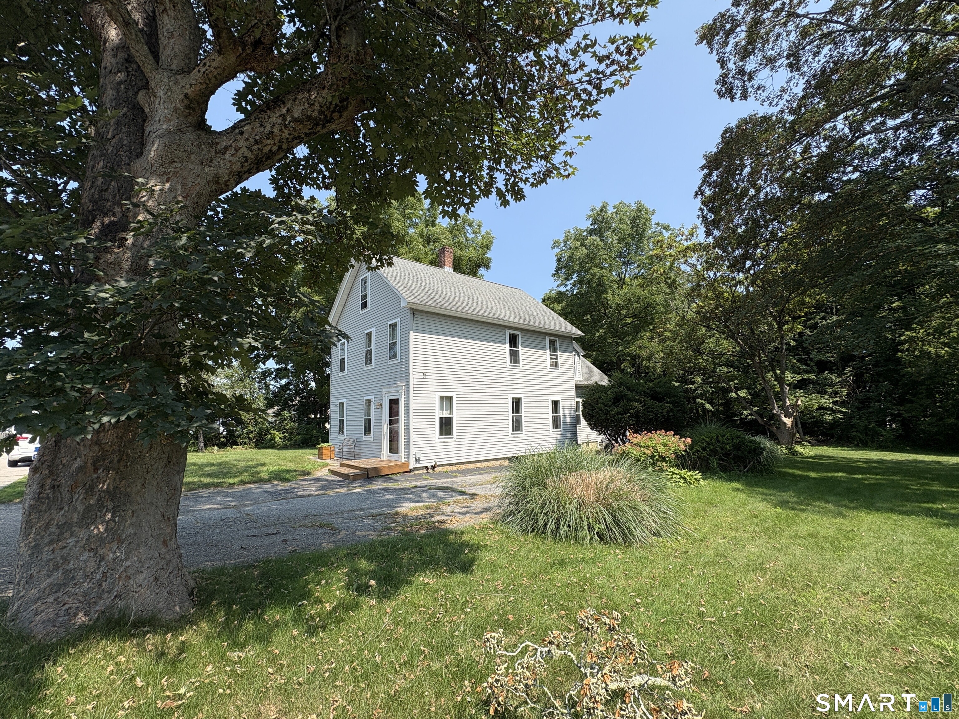 63 Elmwood Heights photo 20