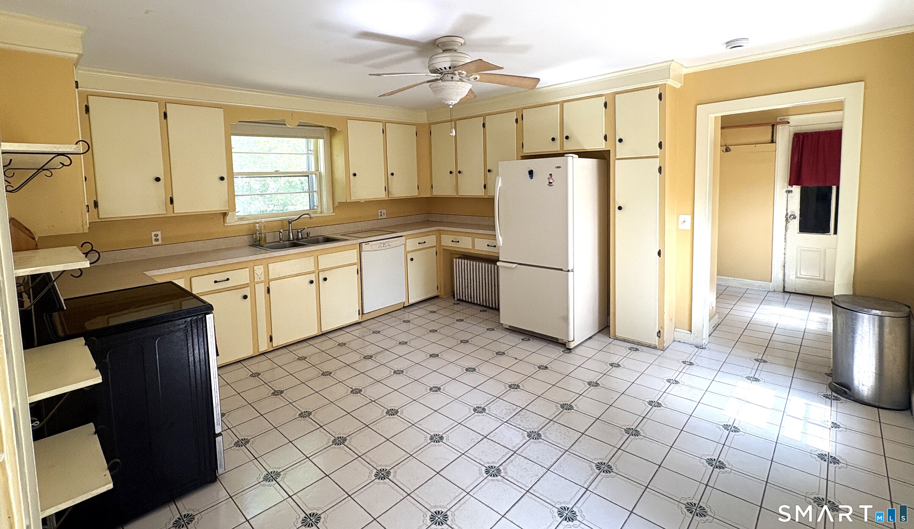 63 Elmwood Heights photo 9