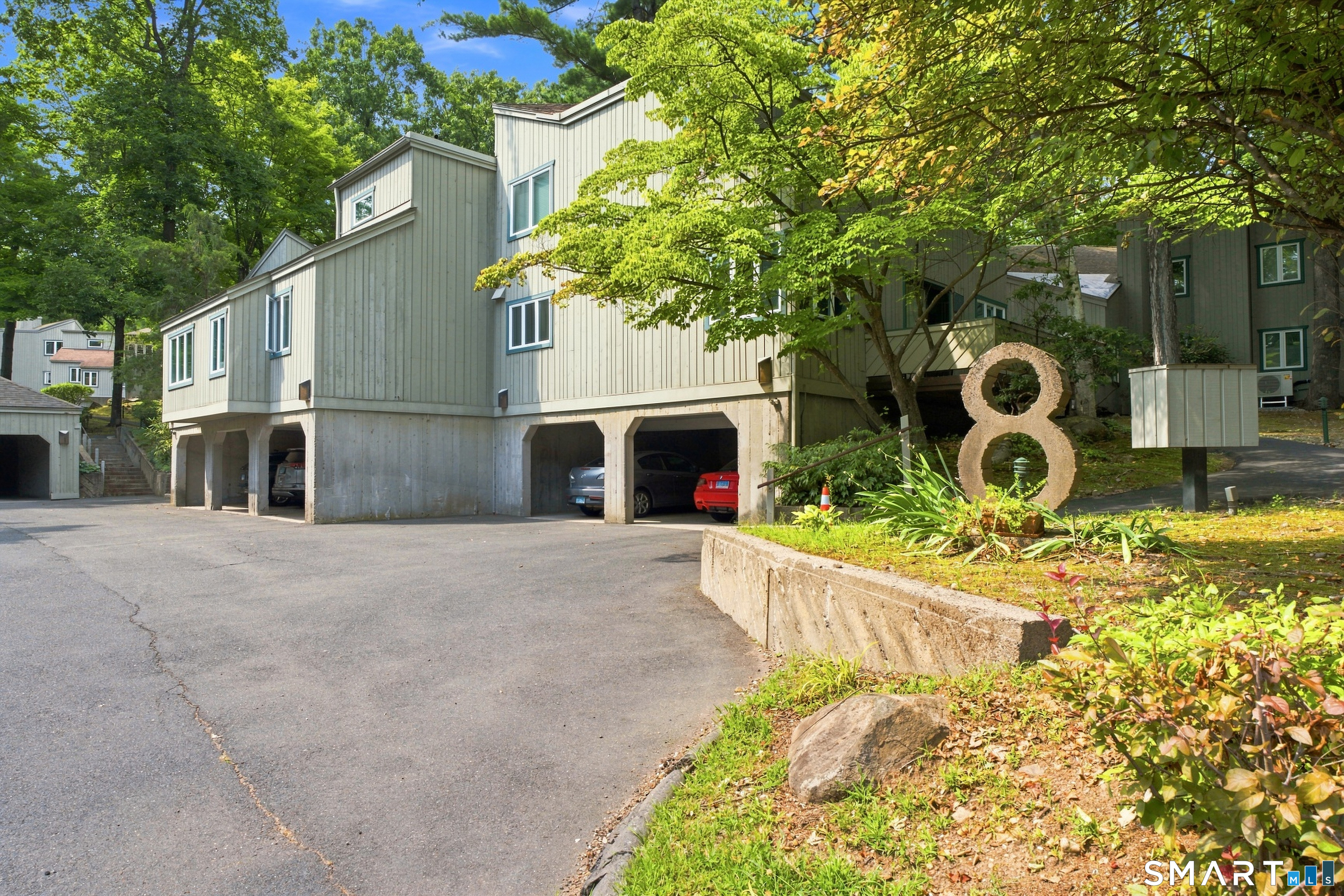 8 Lyle Court Unit #J photo 34