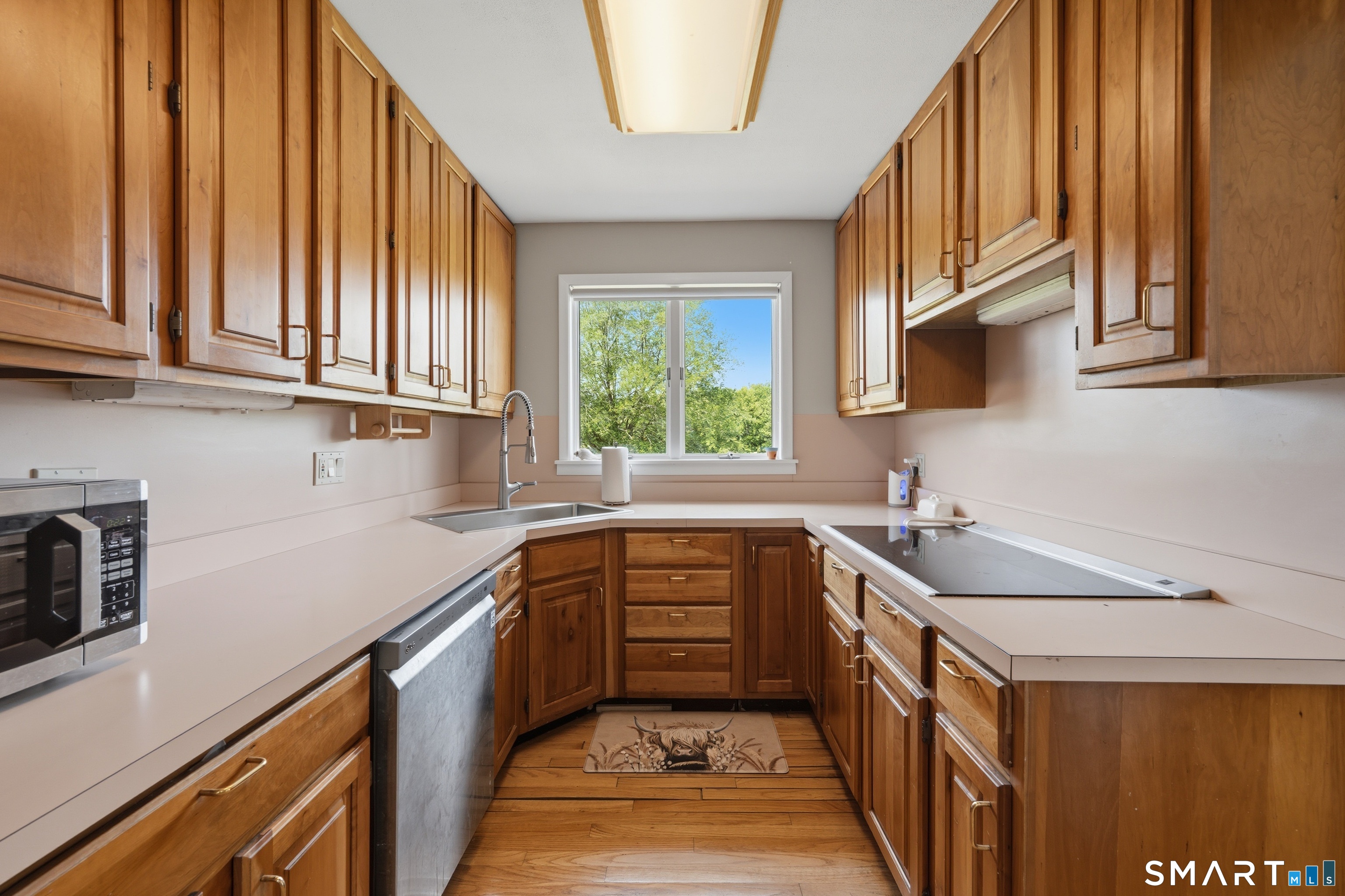 570 Grassy Hill Road photo 10