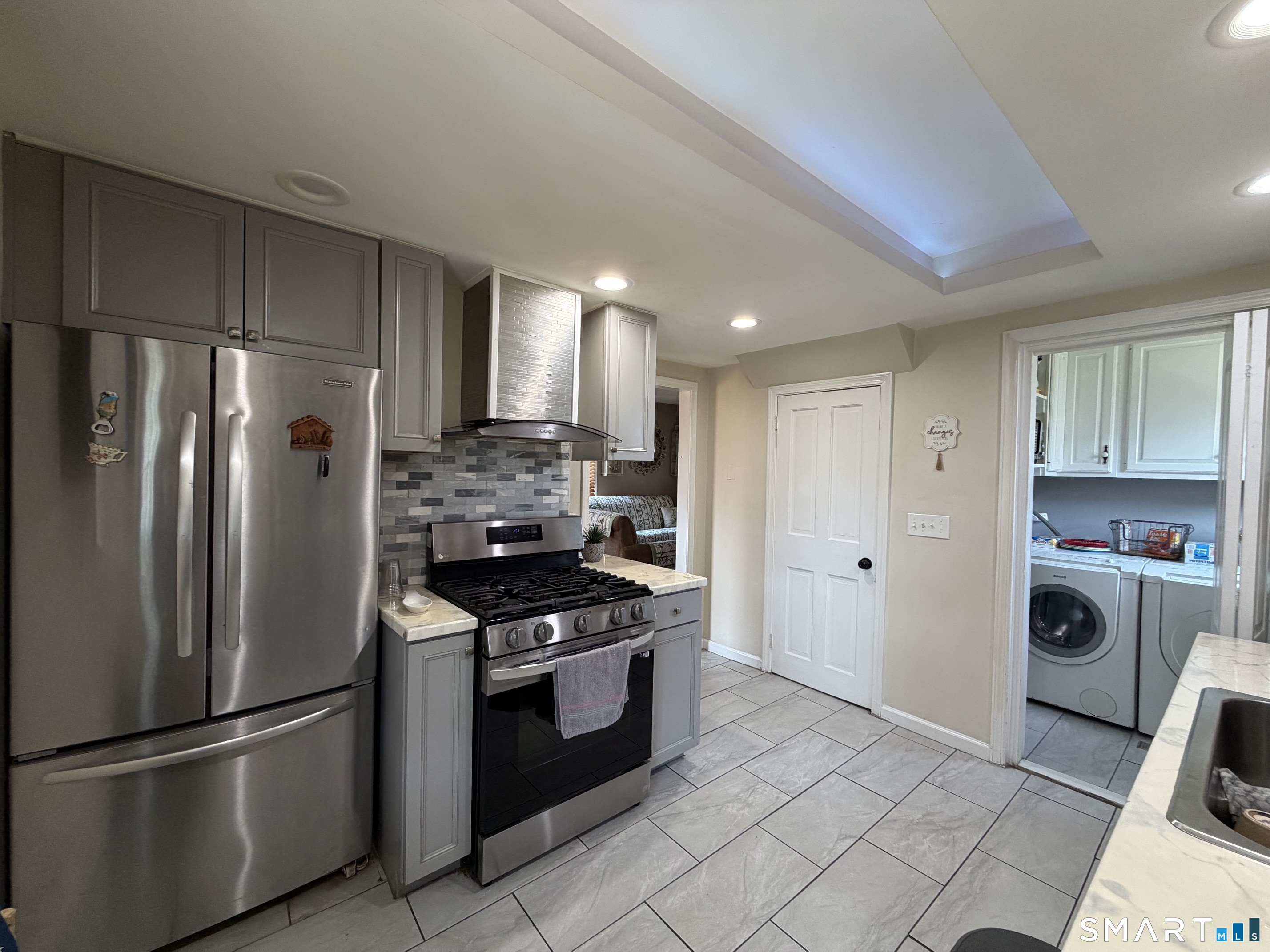 23 Girard Avenue photo 11