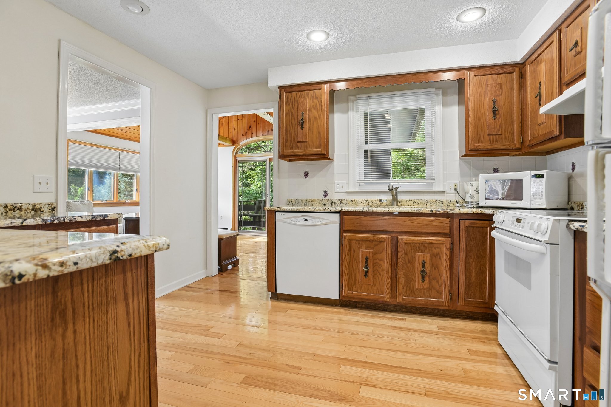 2496 Long Hill Road photo 10