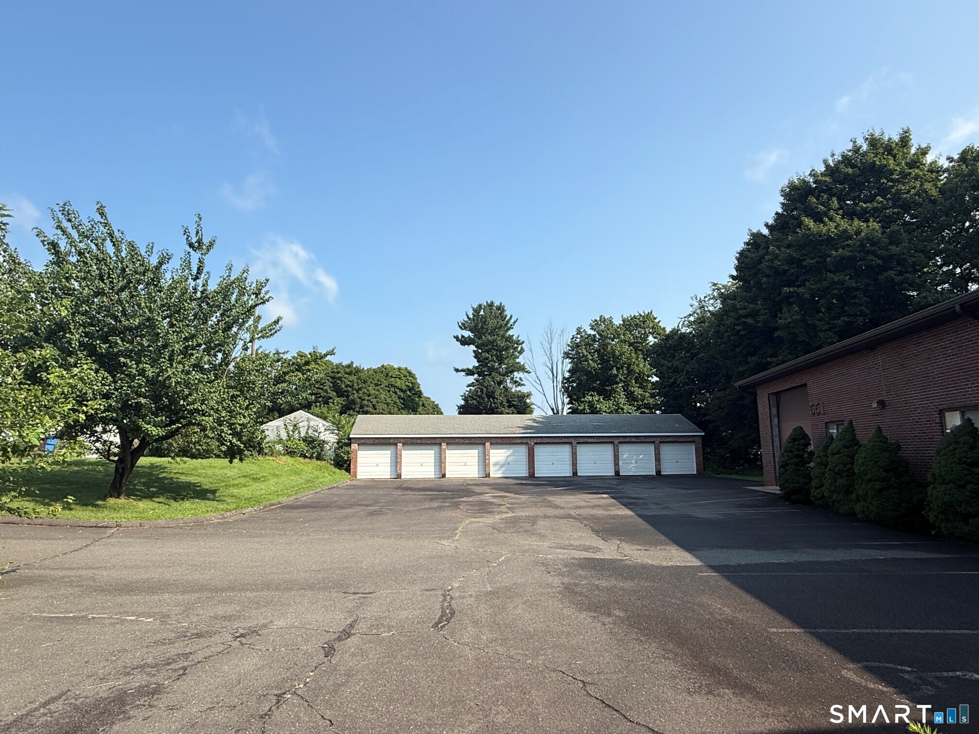 551 Stanley Street photo 6