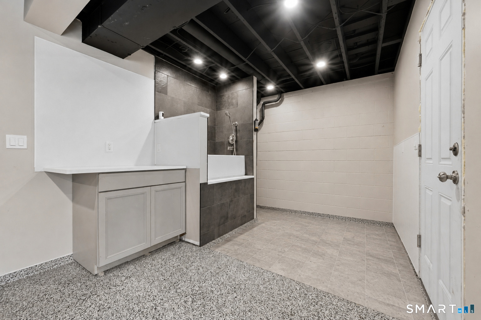 570 Grassy Hill Road photo 32