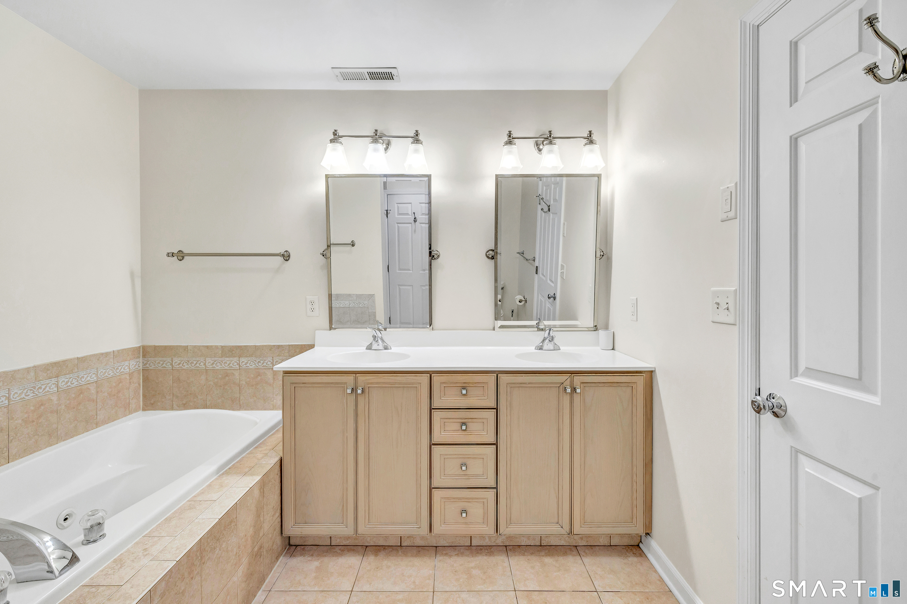 570 Danbury Road  Unit #23 photo 34