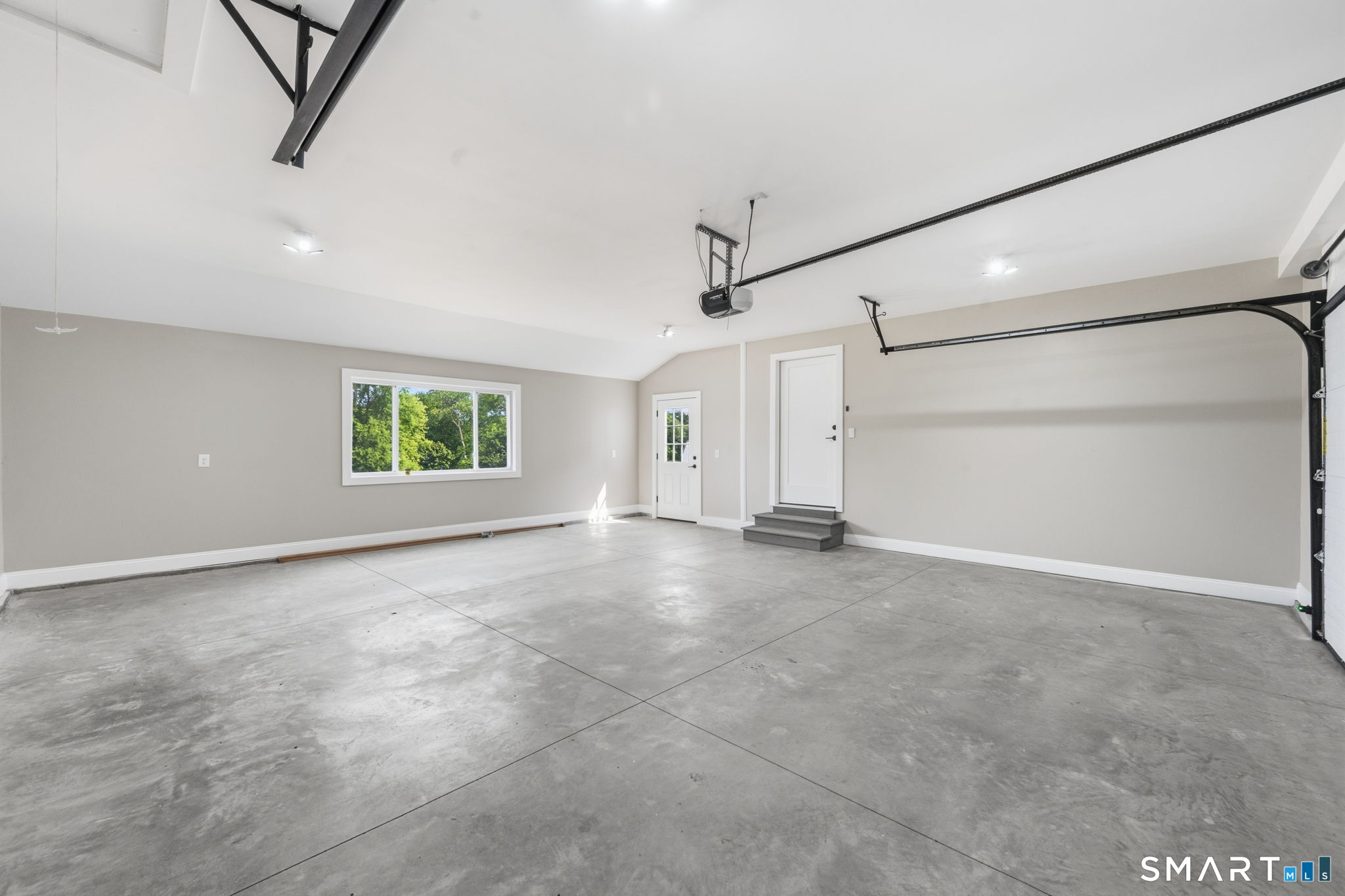201 S Main Street photo 29