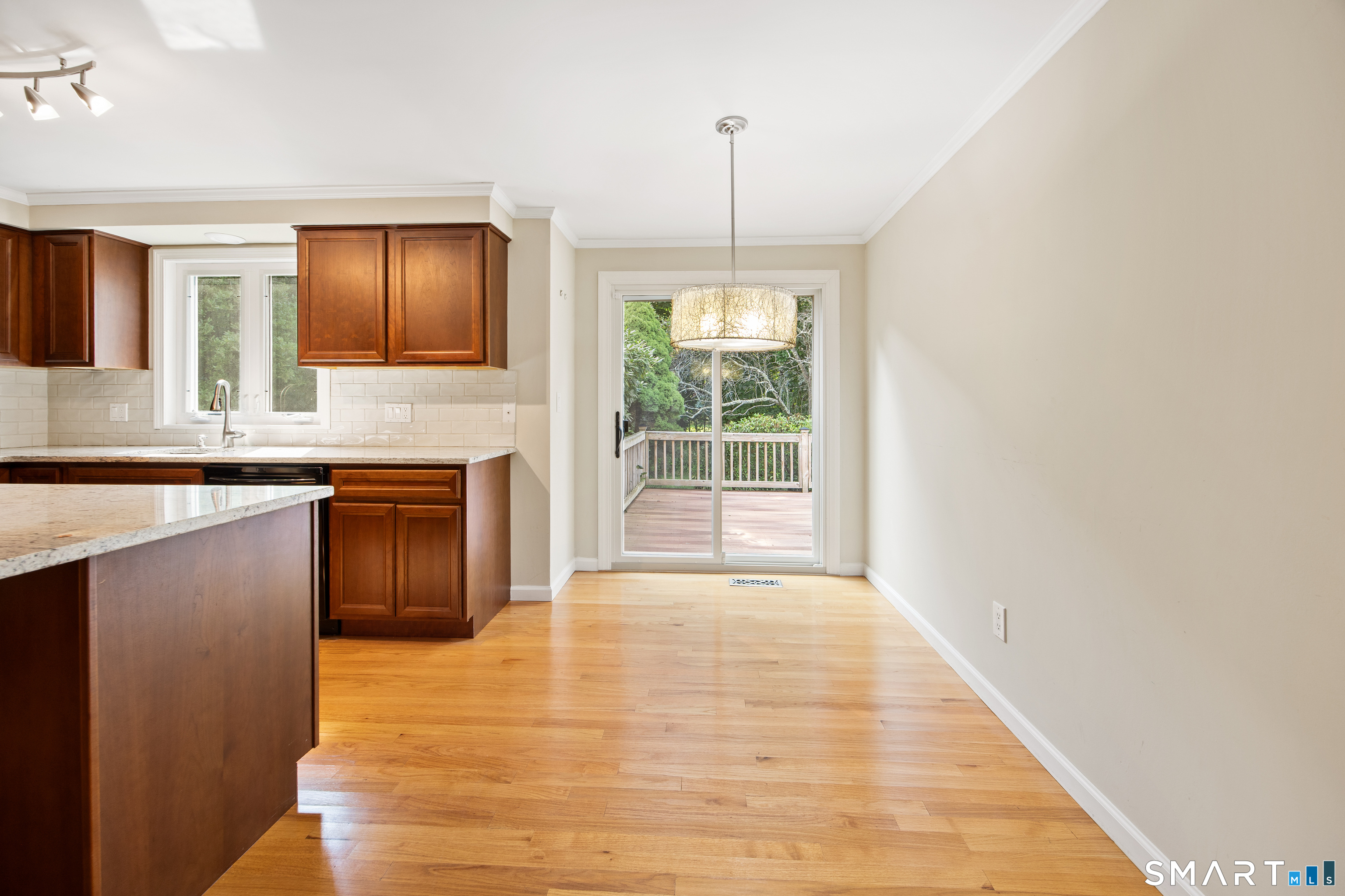 75 Meadow Brook Place photo 10