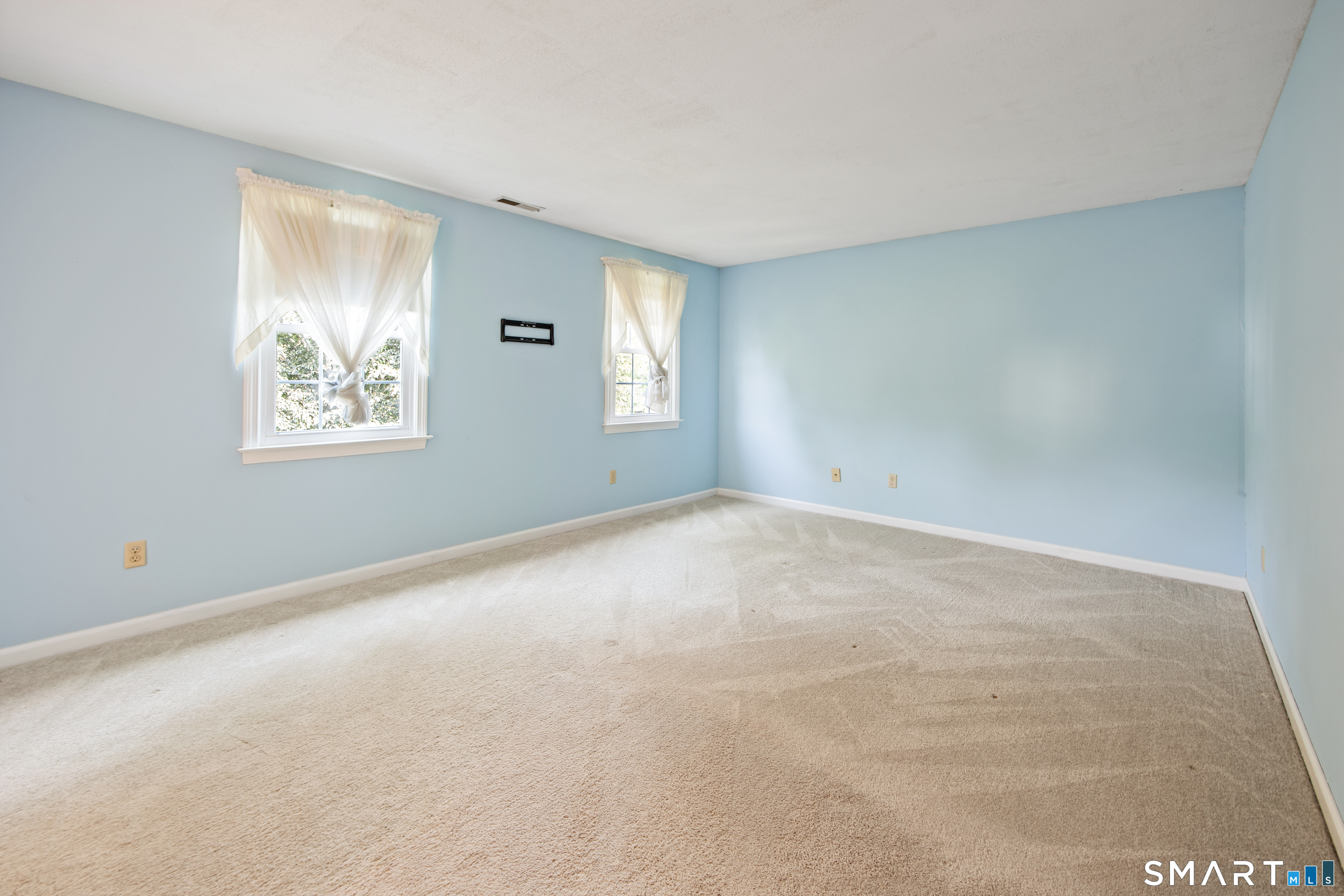 75 Meadow Brook Place photo 18