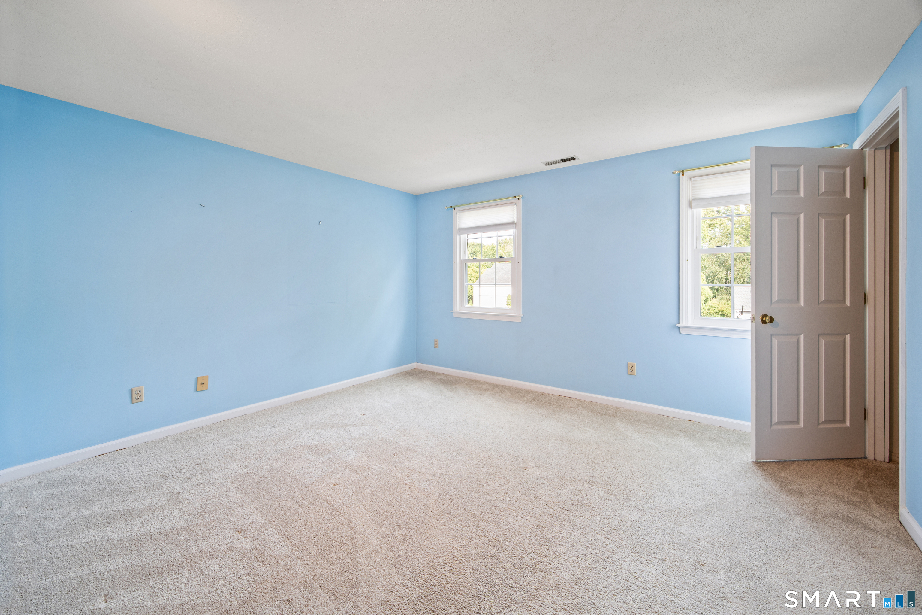75 Meadow Brook Place photo 28