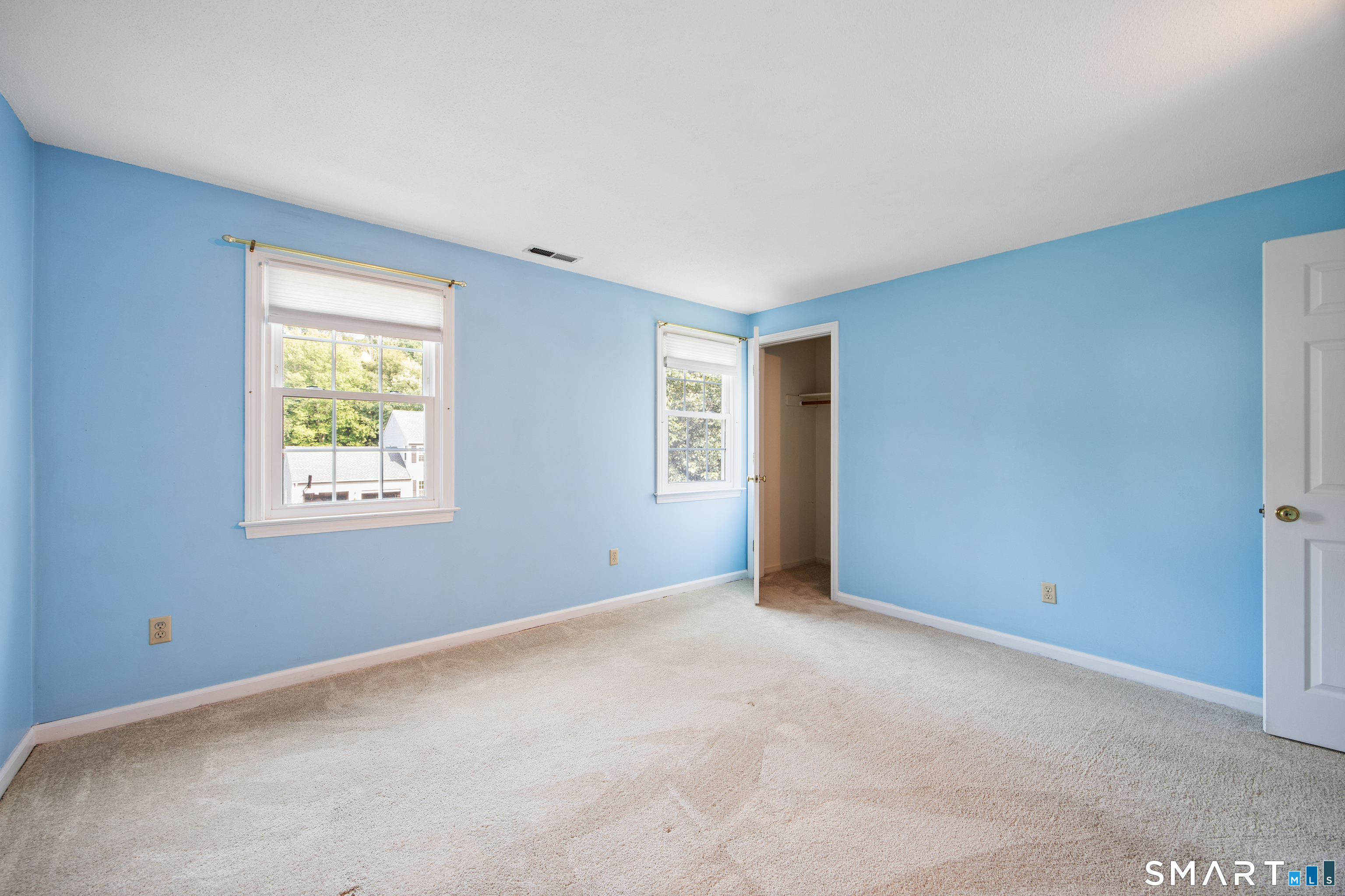 75 Meadow Brook Place photo 29