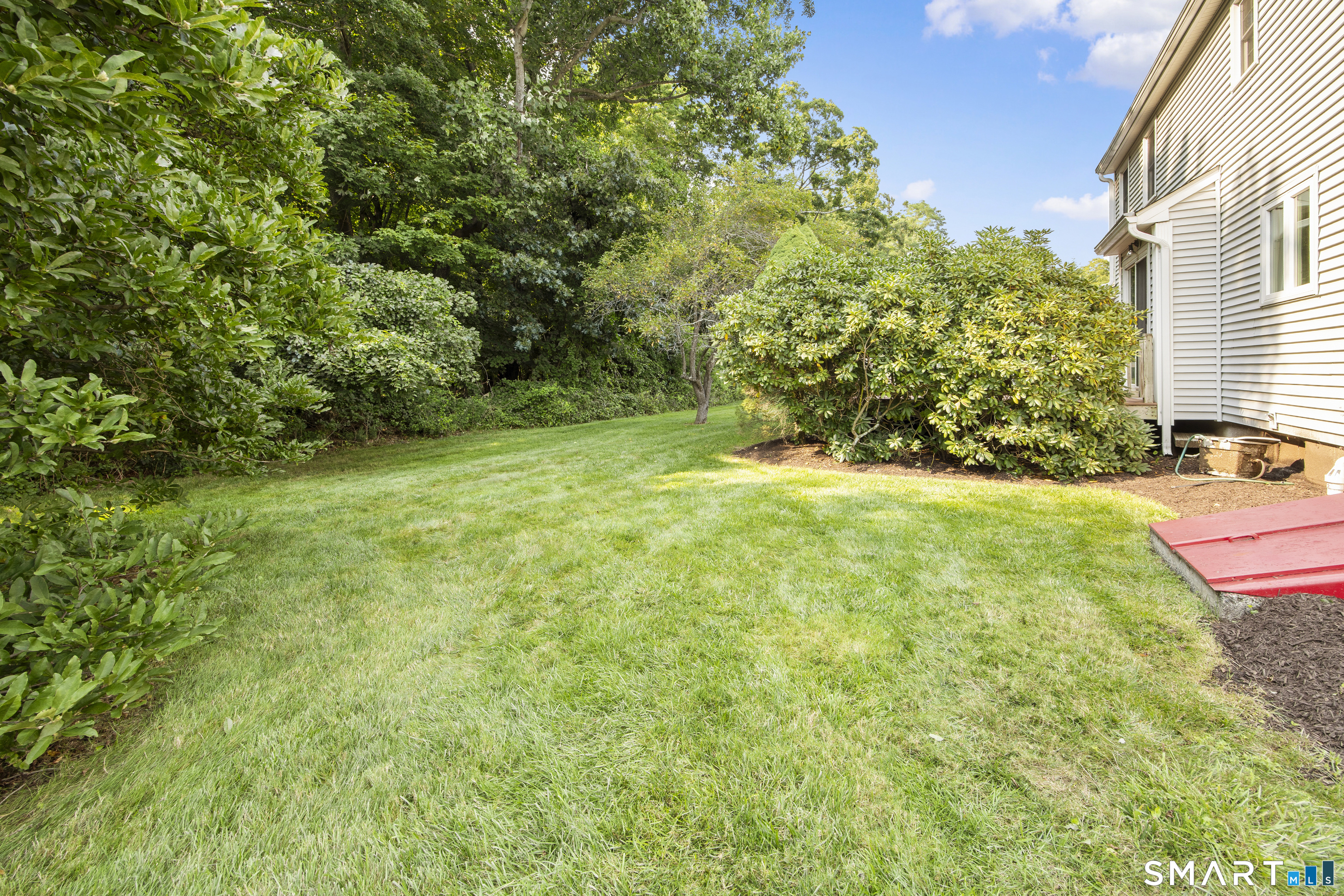 75 Meadow Brook Place photo 35