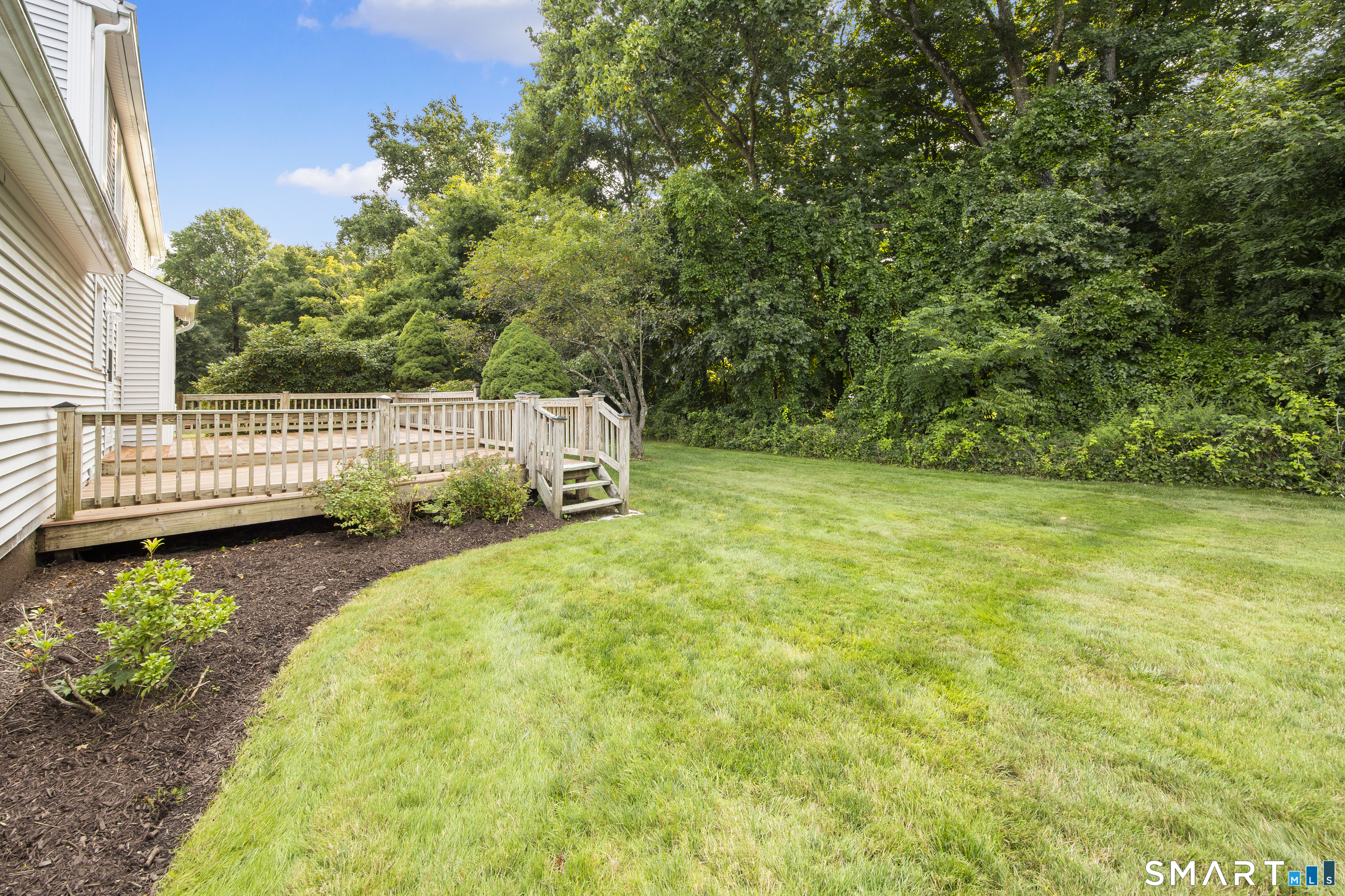 75 Meadow Brook Place photo 34