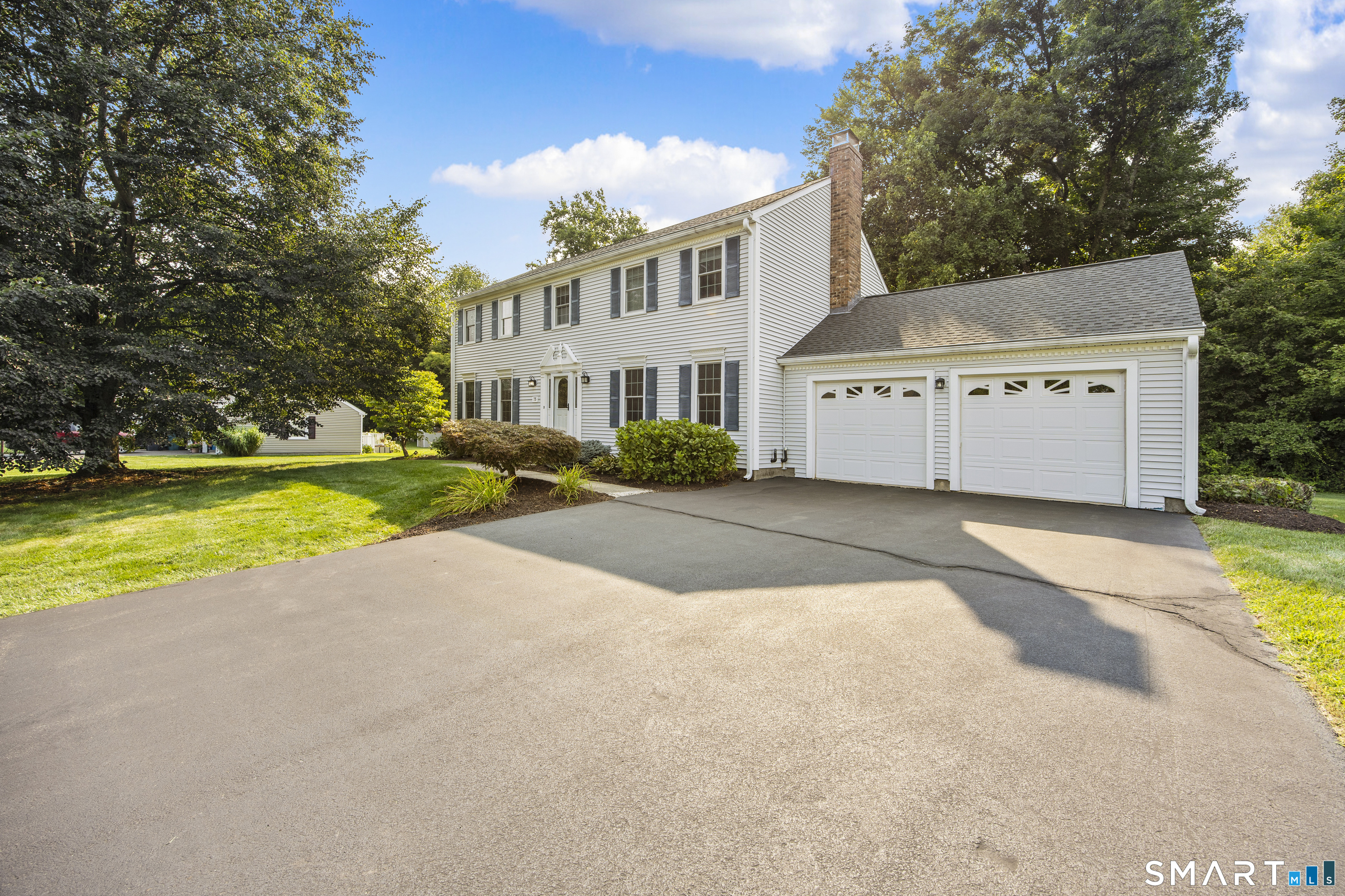 75 Meadow Brook Place photo 38