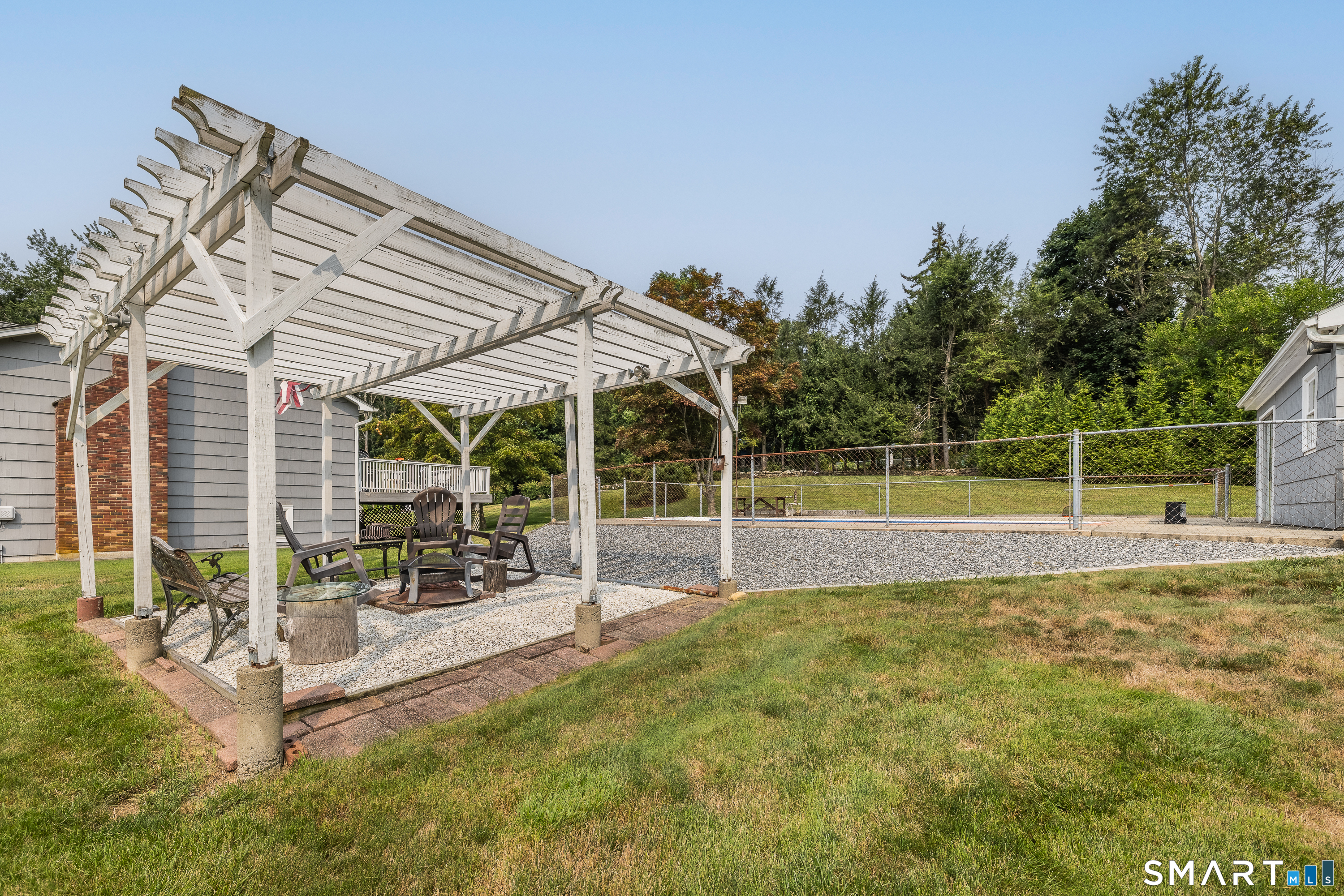 18 Buckingham Road photo 25