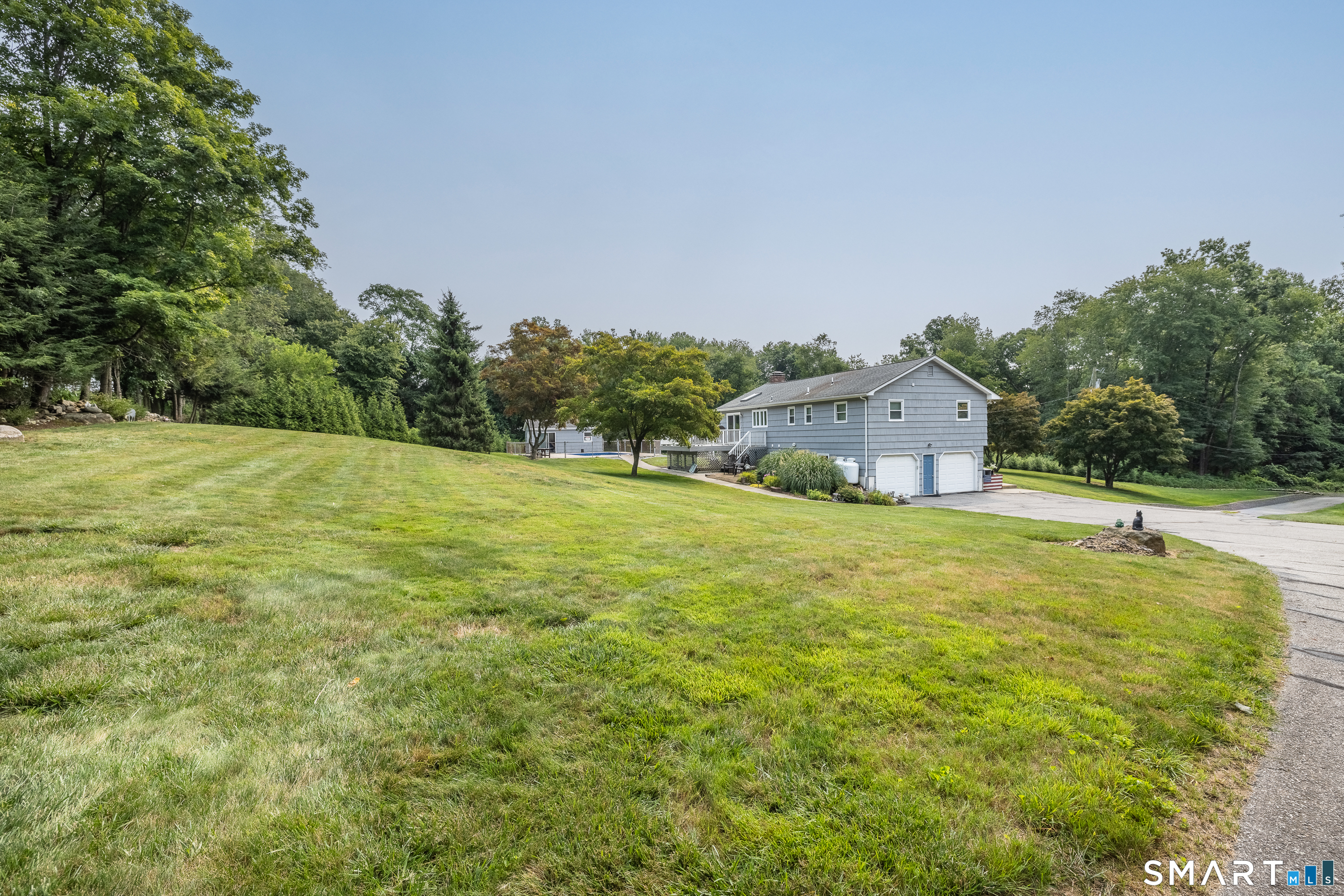 18 Buckingham Road photo 32