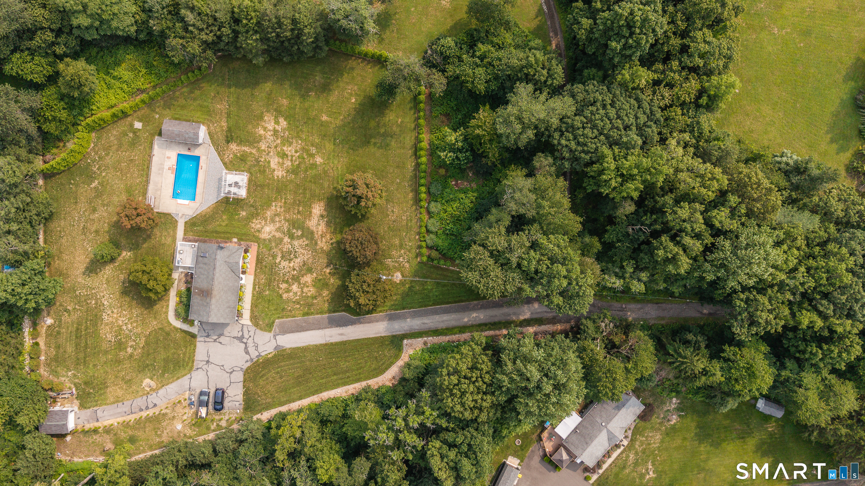 18 Buckingham Road photo 34